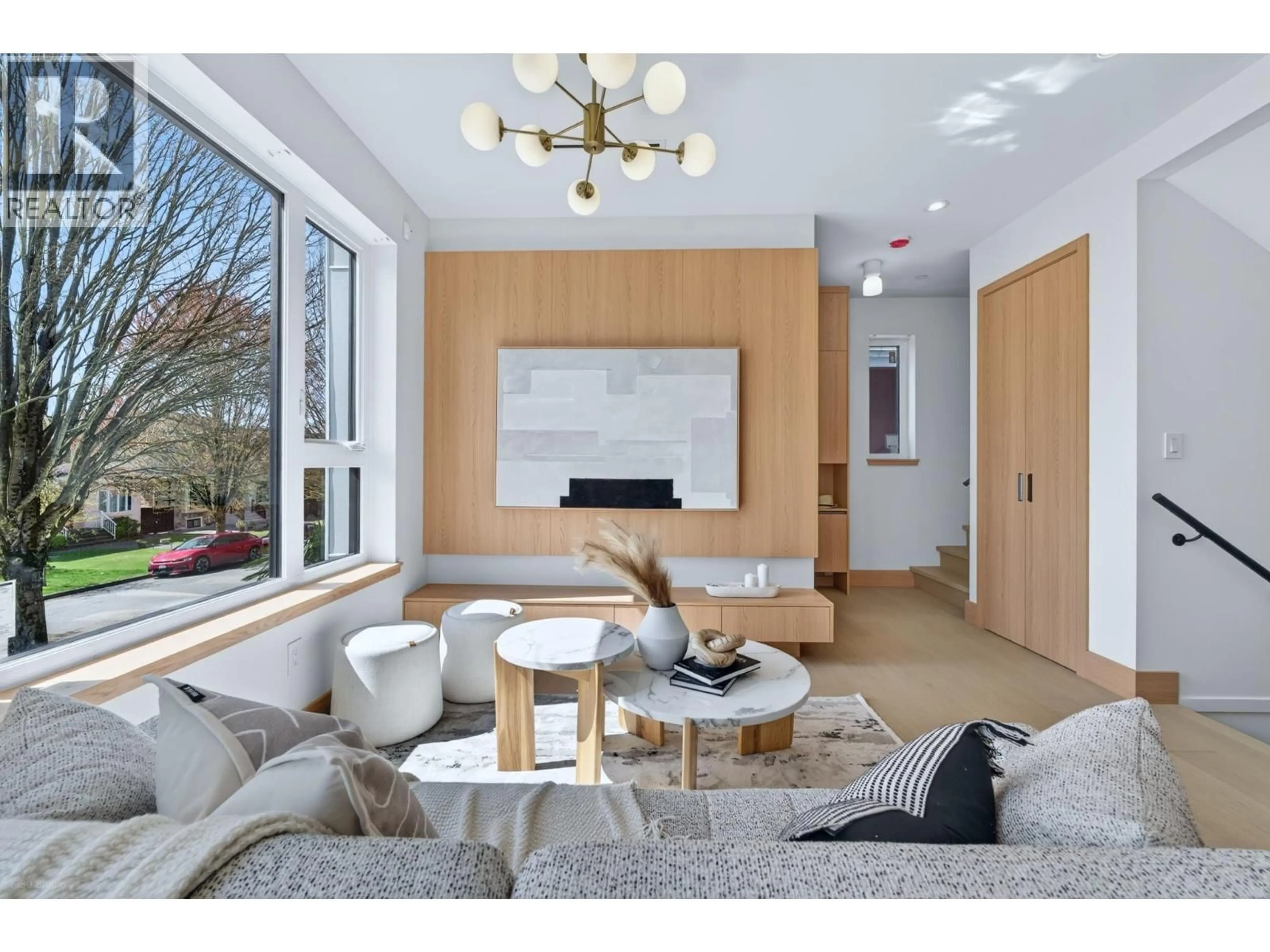 Living room with furniture, wood/laminate floor for 1 - 1495 58TH AVENUE, Vancouver British Columbia V5P2B9