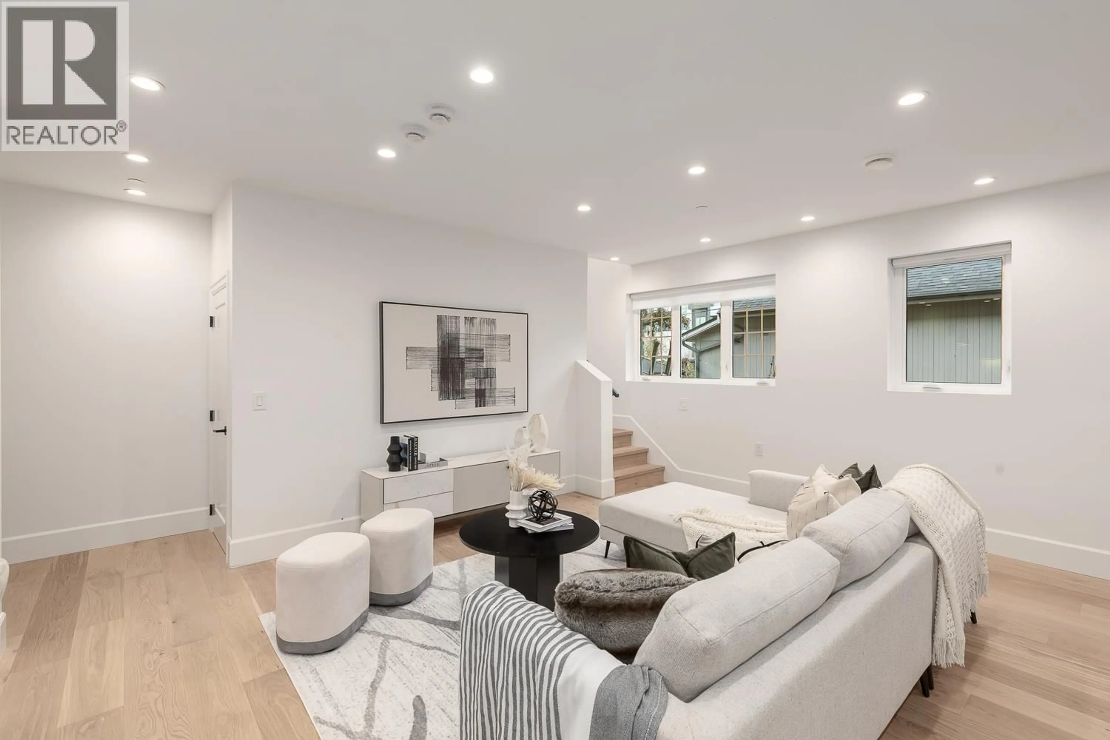 Living room with furniture, unknown for 855 19TH AVENUE, Vancouver British Columbia V5V1K6