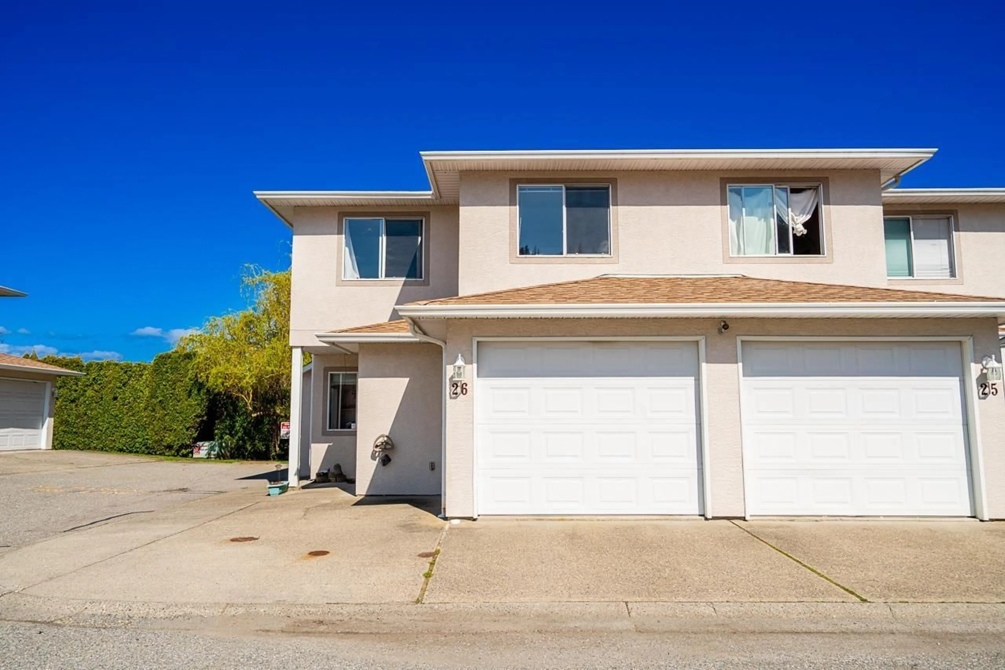 Home with vinyl exterior material, street for 26 - 5536 VEDDER ROAD, Chilliwack British Columbia V2R3X5