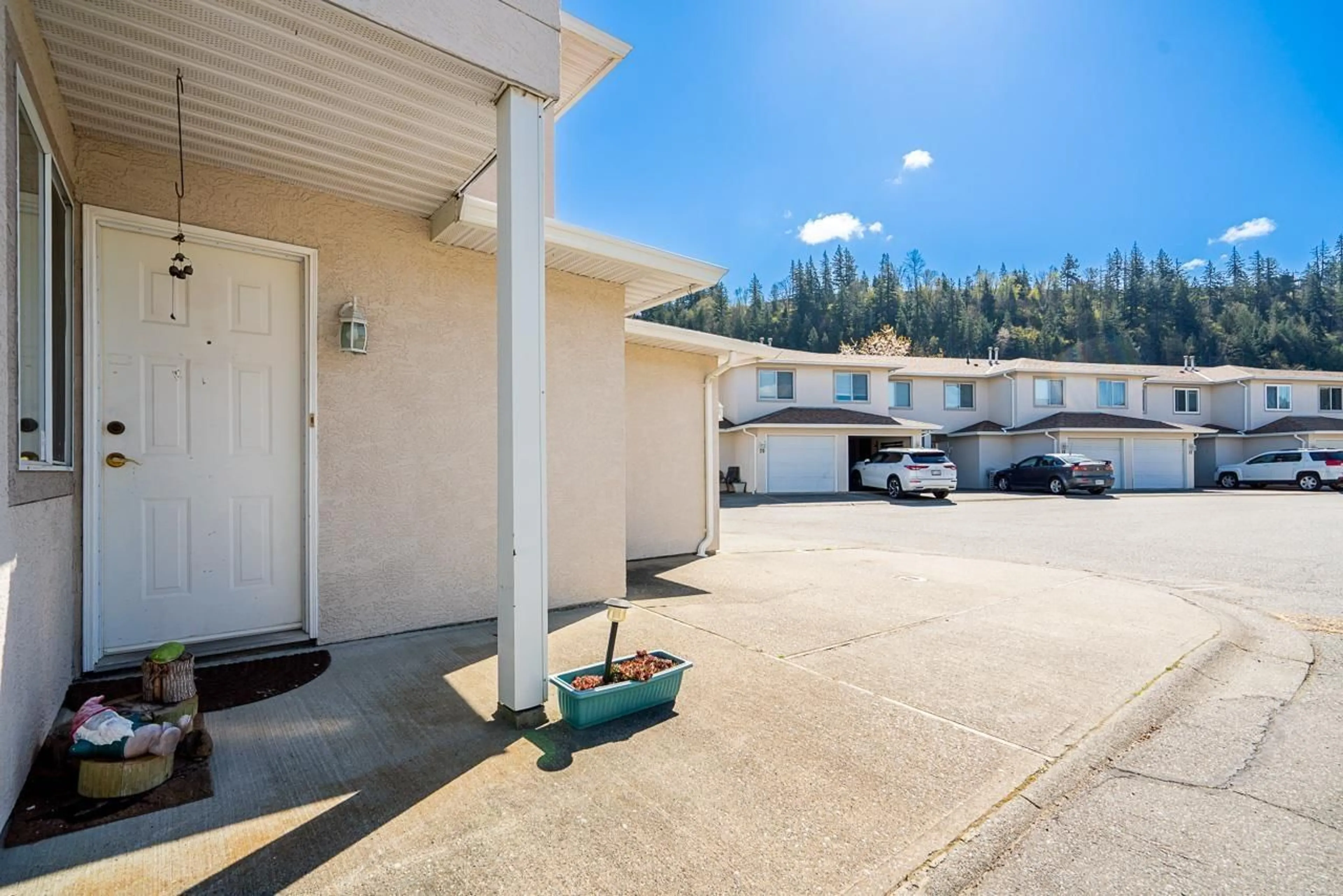 Patio, mountain view for 26 - 5536 VEDDER ROAD, Chilliwack British Columbia V2R3X5