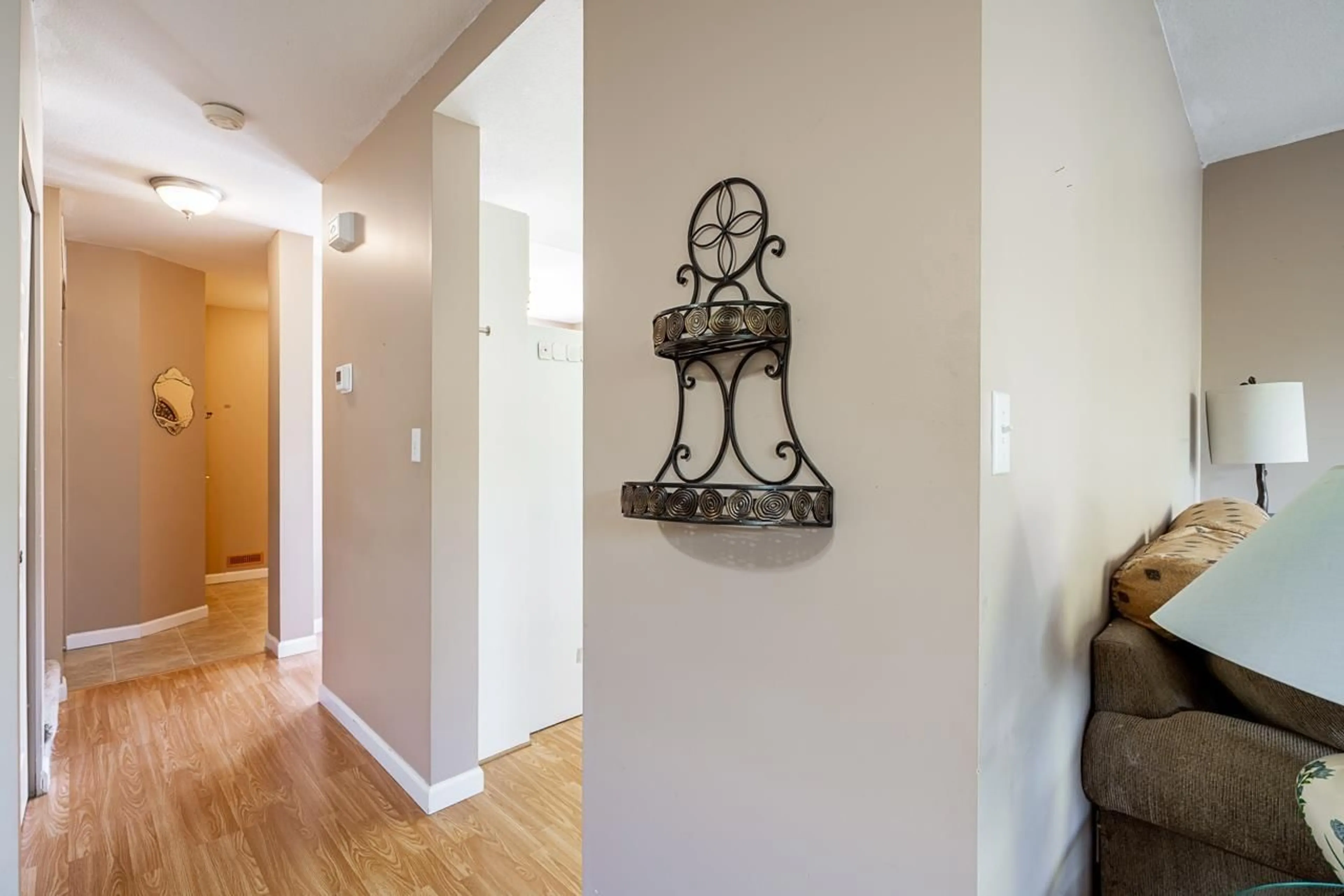 Indoor entryway for 26 - 5536 VEDDER ROAD, Chilliwack British Columbia V2R3X5