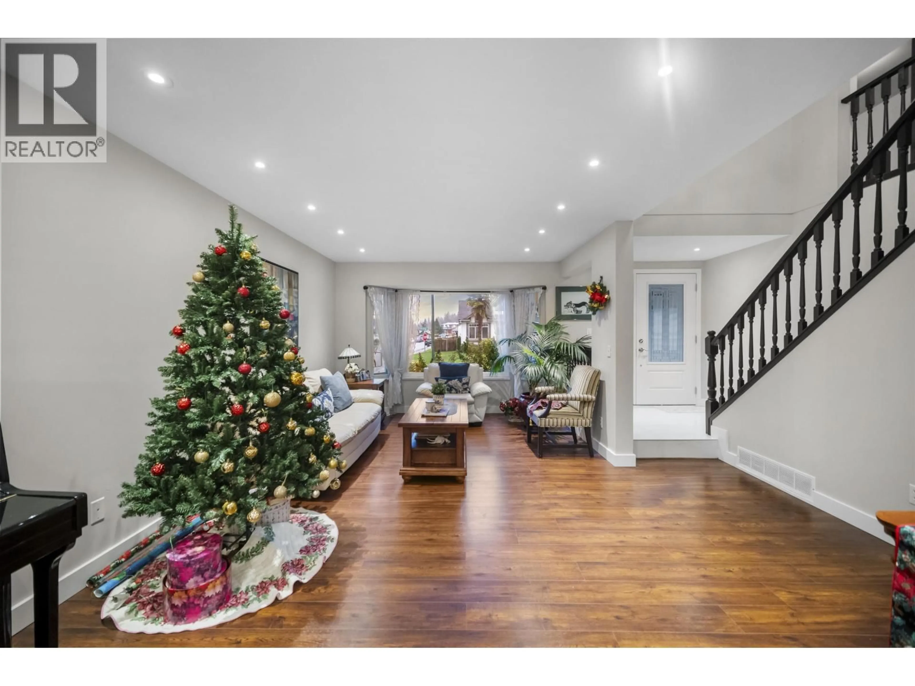 Indoor entryway for 287 SANTIAGO STREET, Coquitlam British Columbia V3K6R3