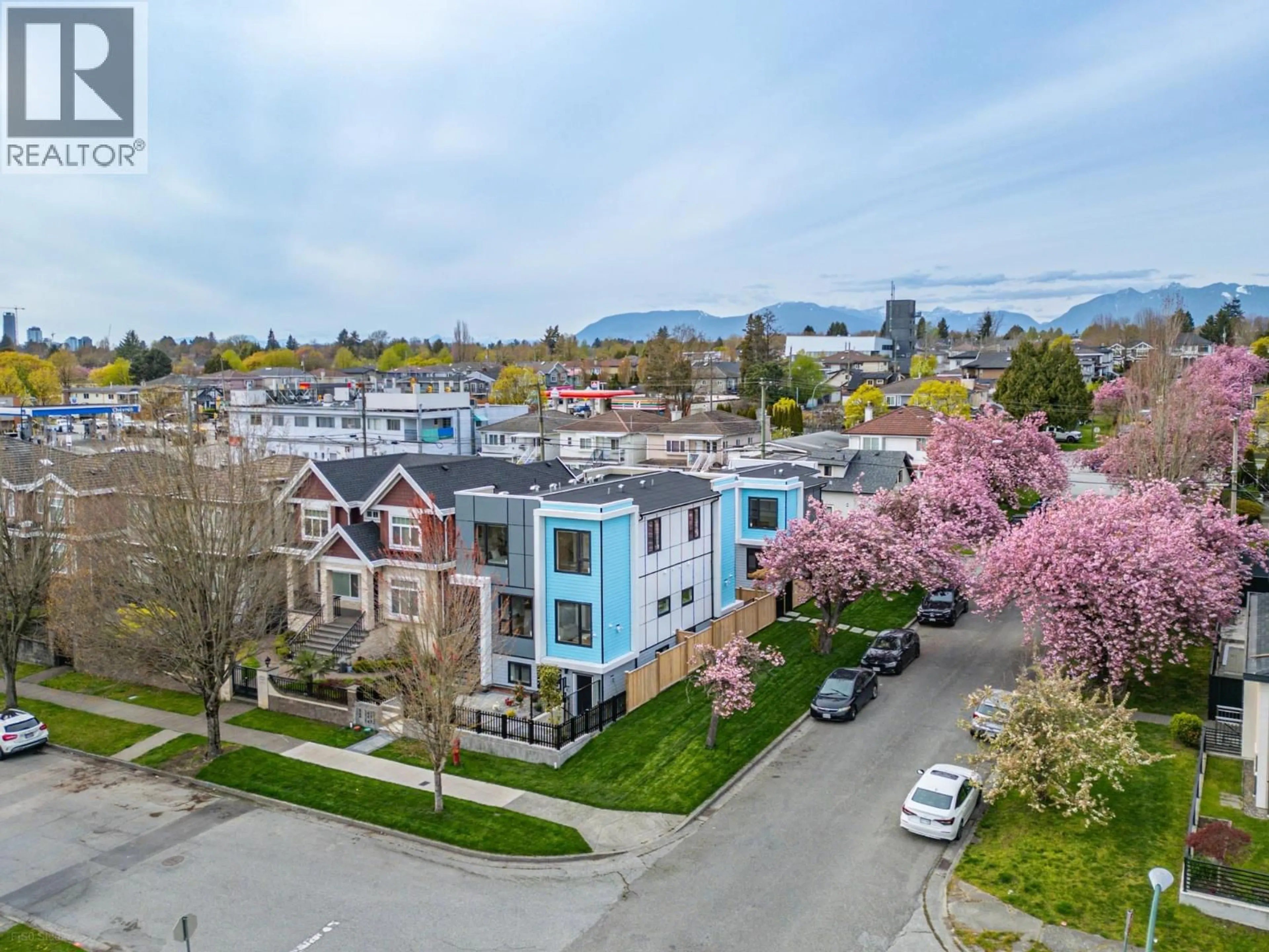 A pic from outside/outdoor area/front of a property/back of a property/a pic from drone, street for 2 - 1495 58TH AVENUE, Vancouver British Columbia V5P2B9