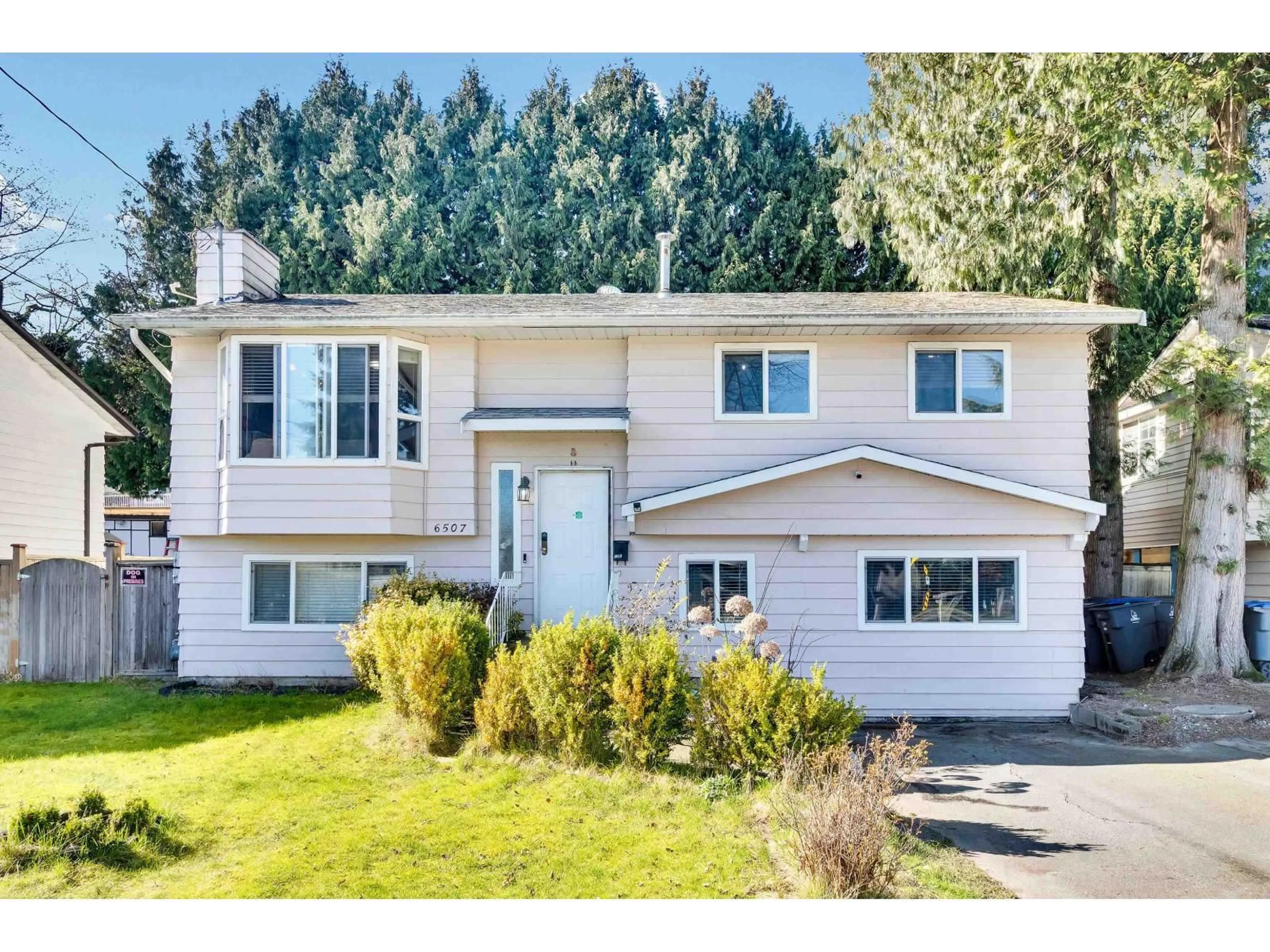 Home with vinyl exterior material, street for 6507 134 STREET, Surrey British Columbia V3W4S1