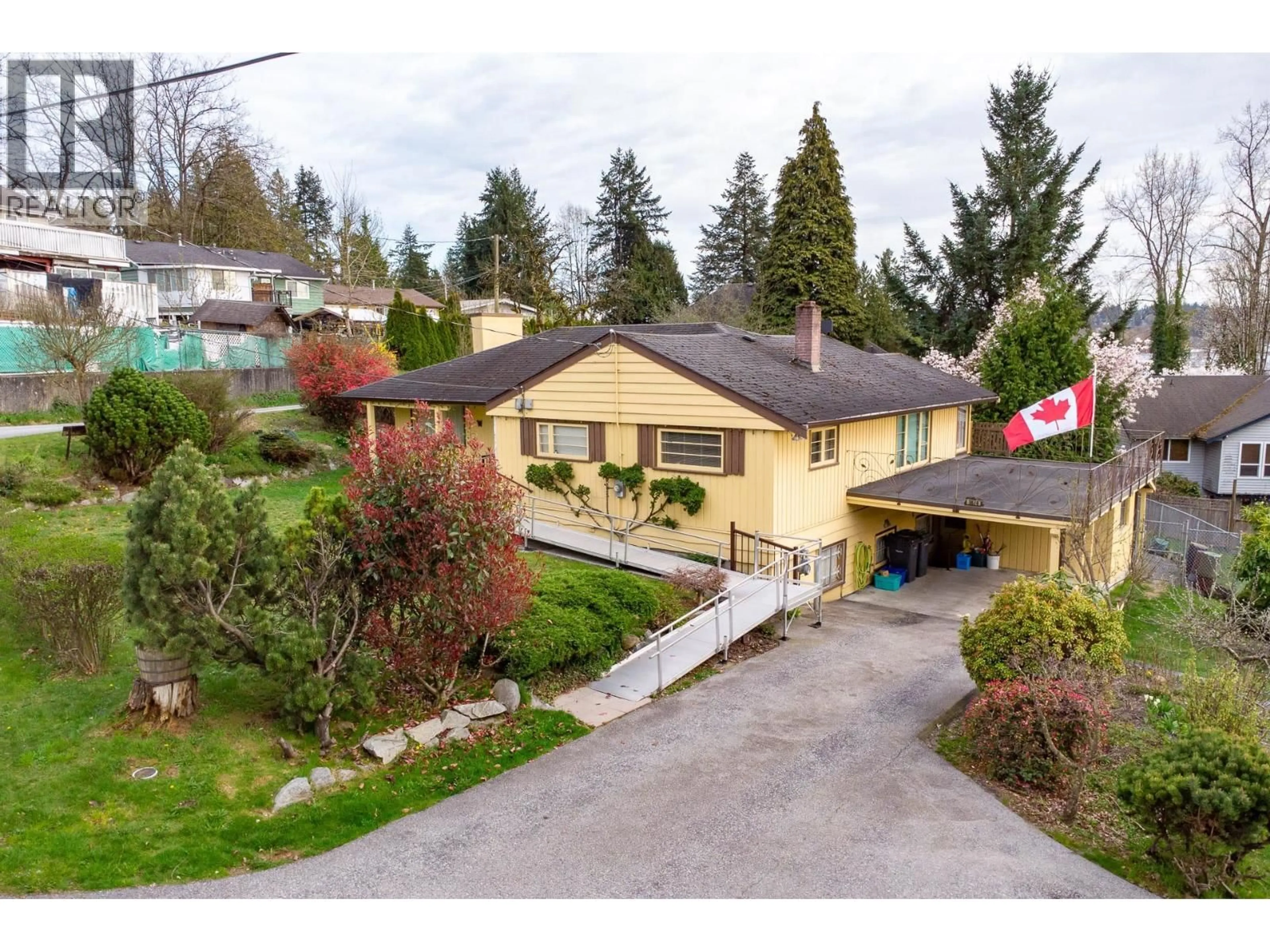 A pic from outside/outdoor area/front of a property/back of a property/a pic from drone, street for 1874 HILLSIDE AVENUE, Coquitlam British Columbia V3K1K5