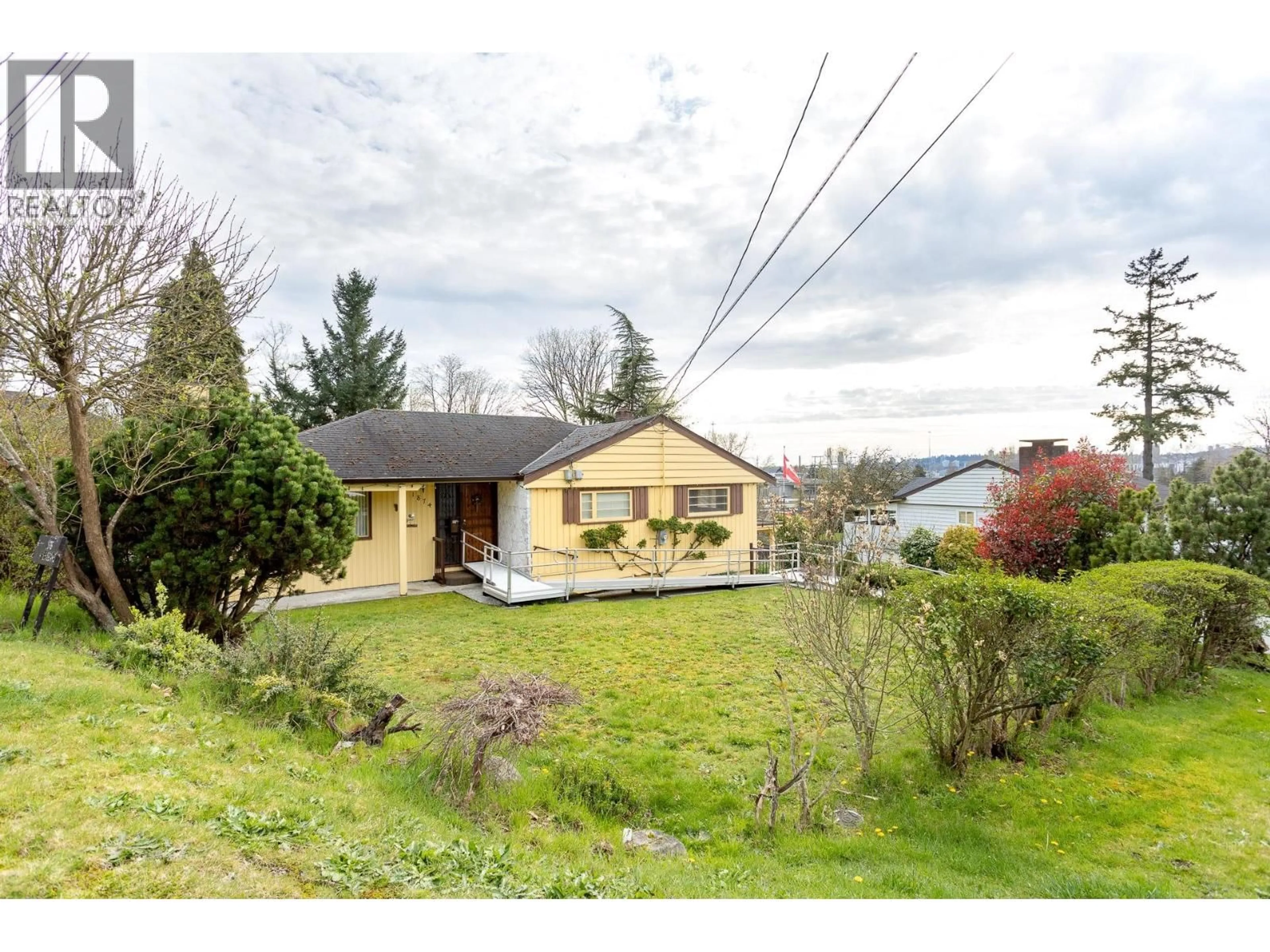 A pic from outside/outdoor area/front of a property/back of a property/a pic from drone, water/lake/river/ocean view for 1874 HILLSIDE AVENUE, Coquitlam British Columbia V3K1K5