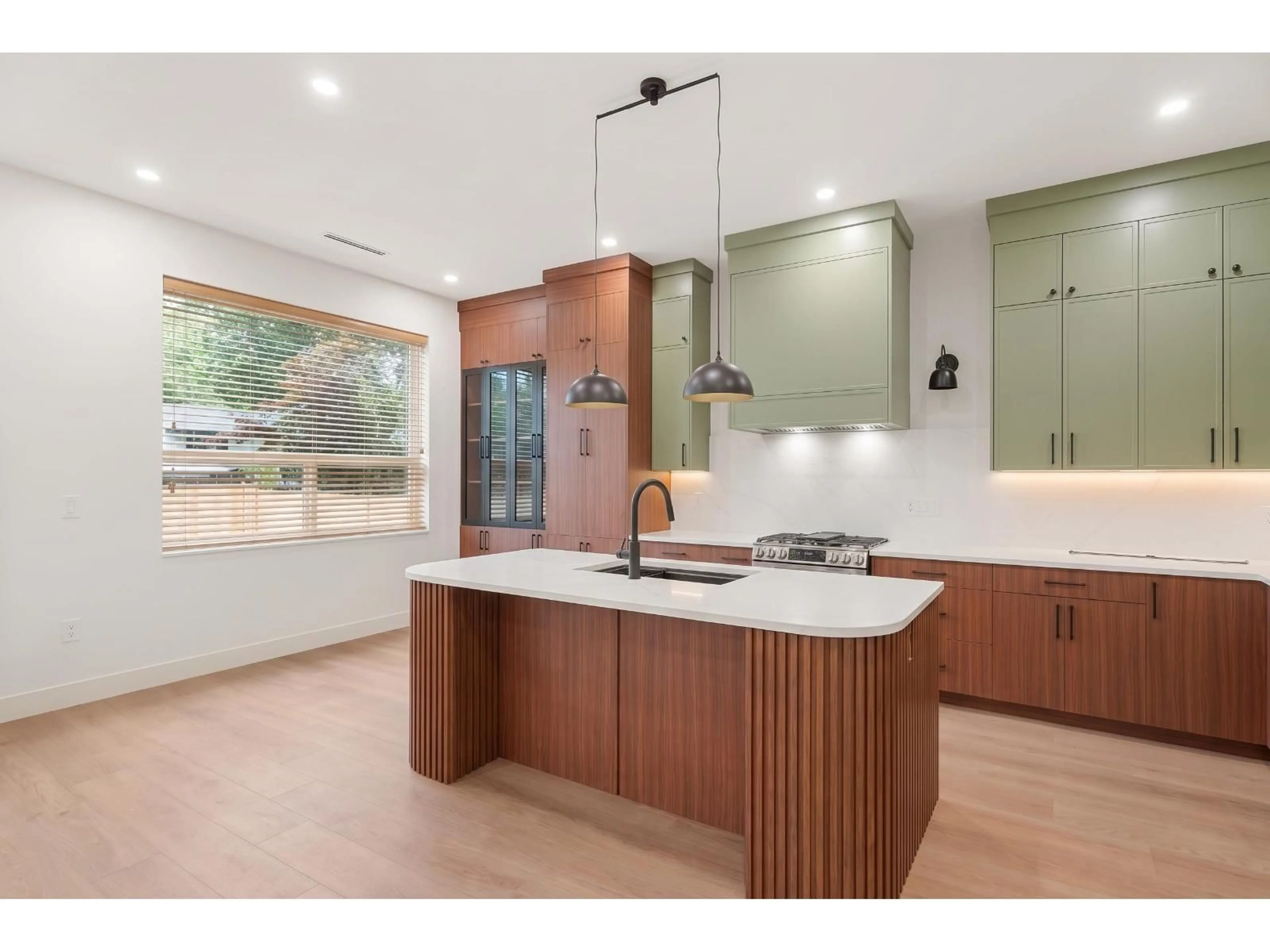 Open concept kitchen, unknown for 11365 86 AVENUE, Delta British Columbia V4C2X1
