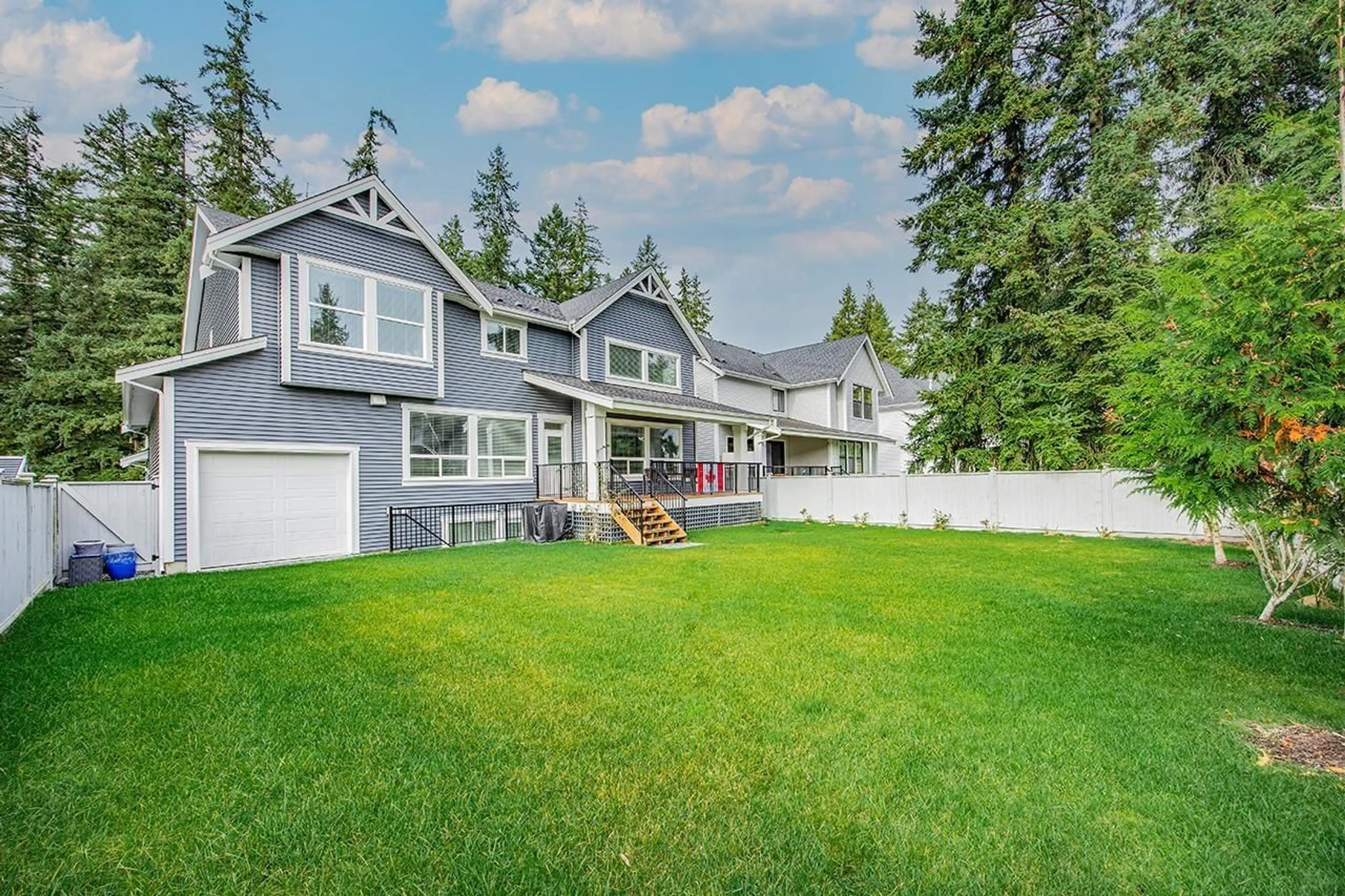 A pic from outside/outdoor area/front of a property/back of a property/a pic from drone, mountain view for 2870 203 STREET, Langley British Columbia V2Z0B4