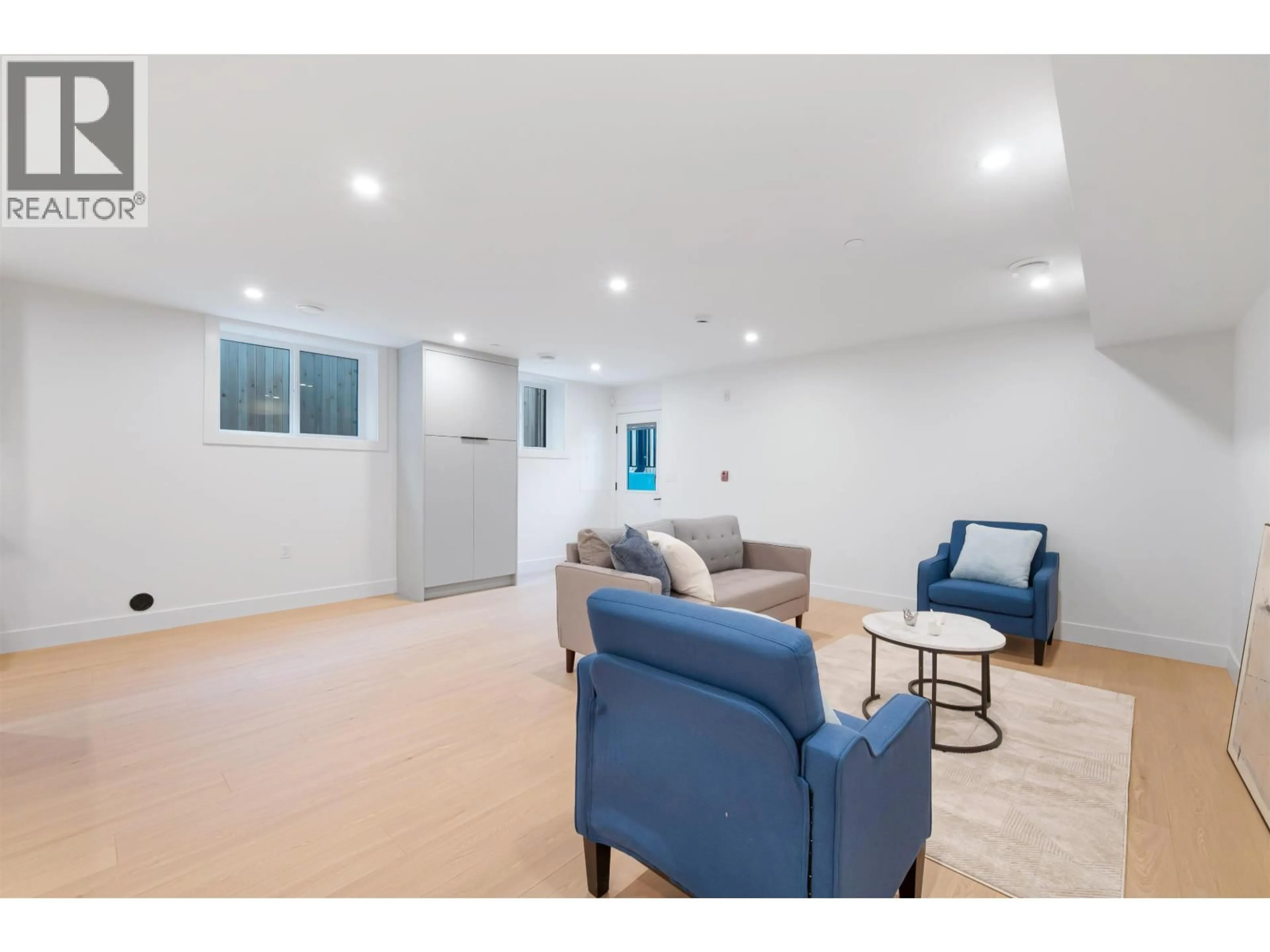 A pic of a room for 1 - 4855 VENABLES STREET, Burnaby British Columbia V5C3A9