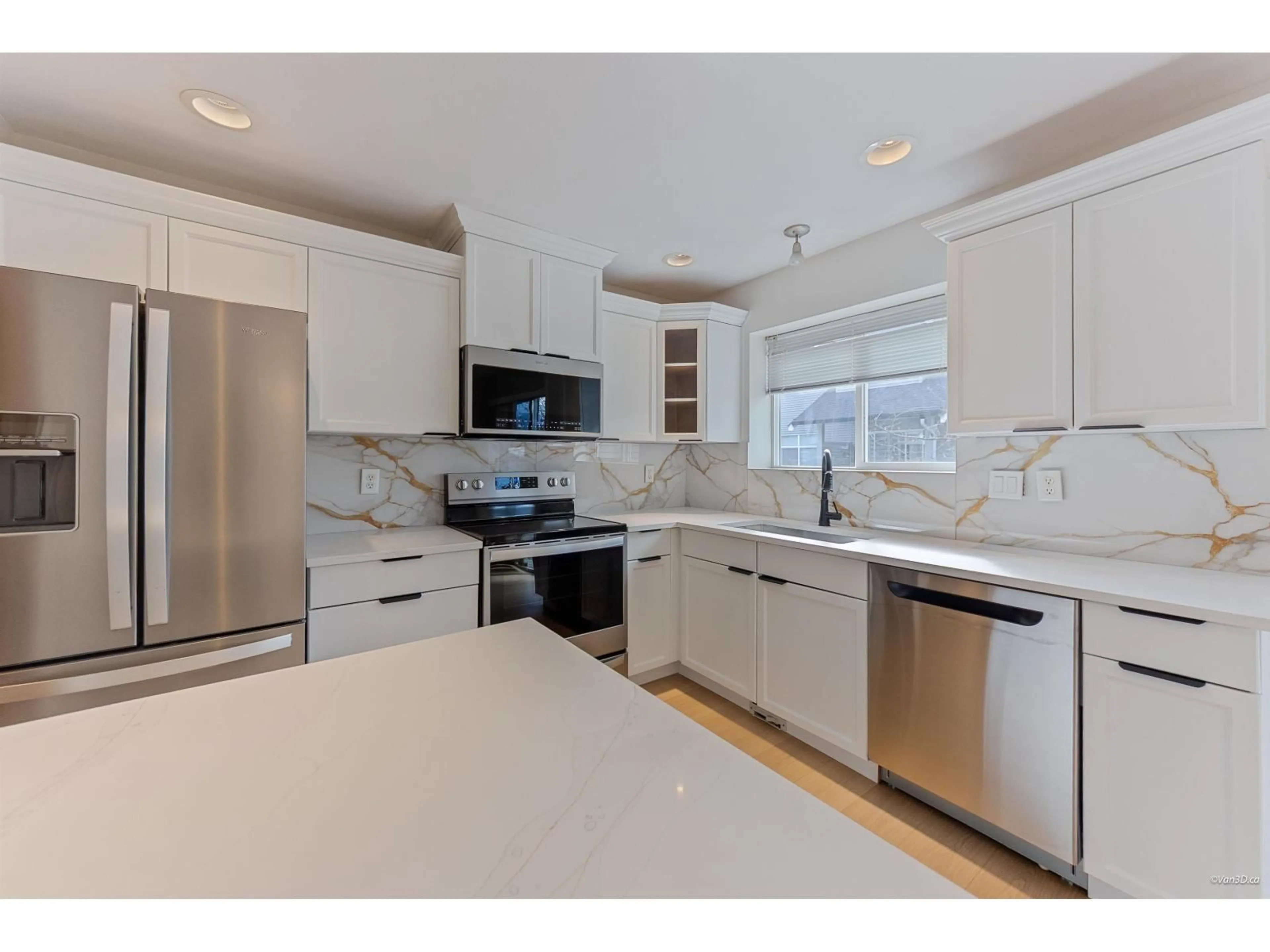 Open concept kitchen, ceramic/tile floor for 41 - 8881 WALTERS STREET, Chilliwack British Columbia V2P8E9