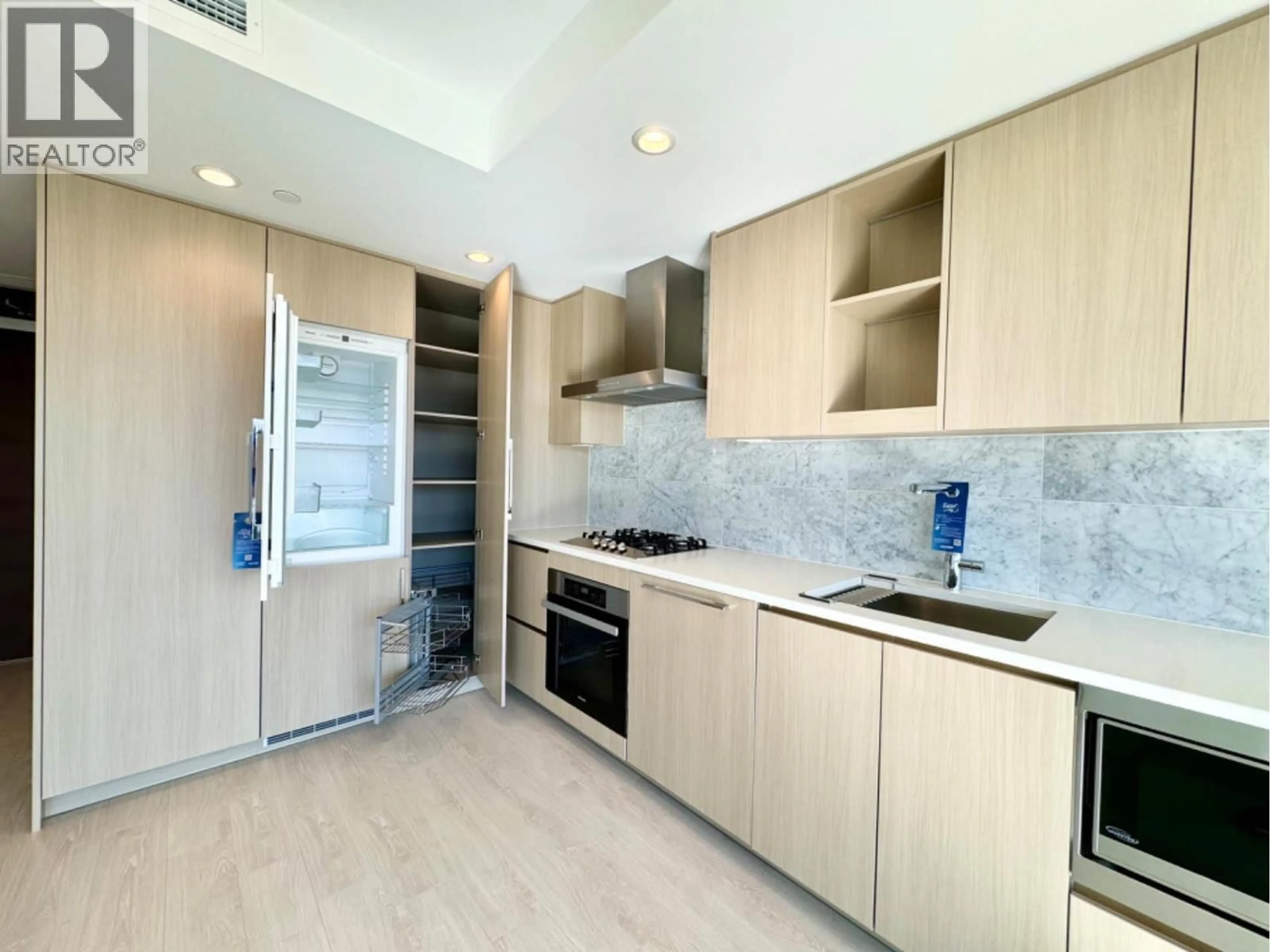 Unknown for 1318 - 1768 COOK STREET, Vancouver British Columbia V5Y0N3