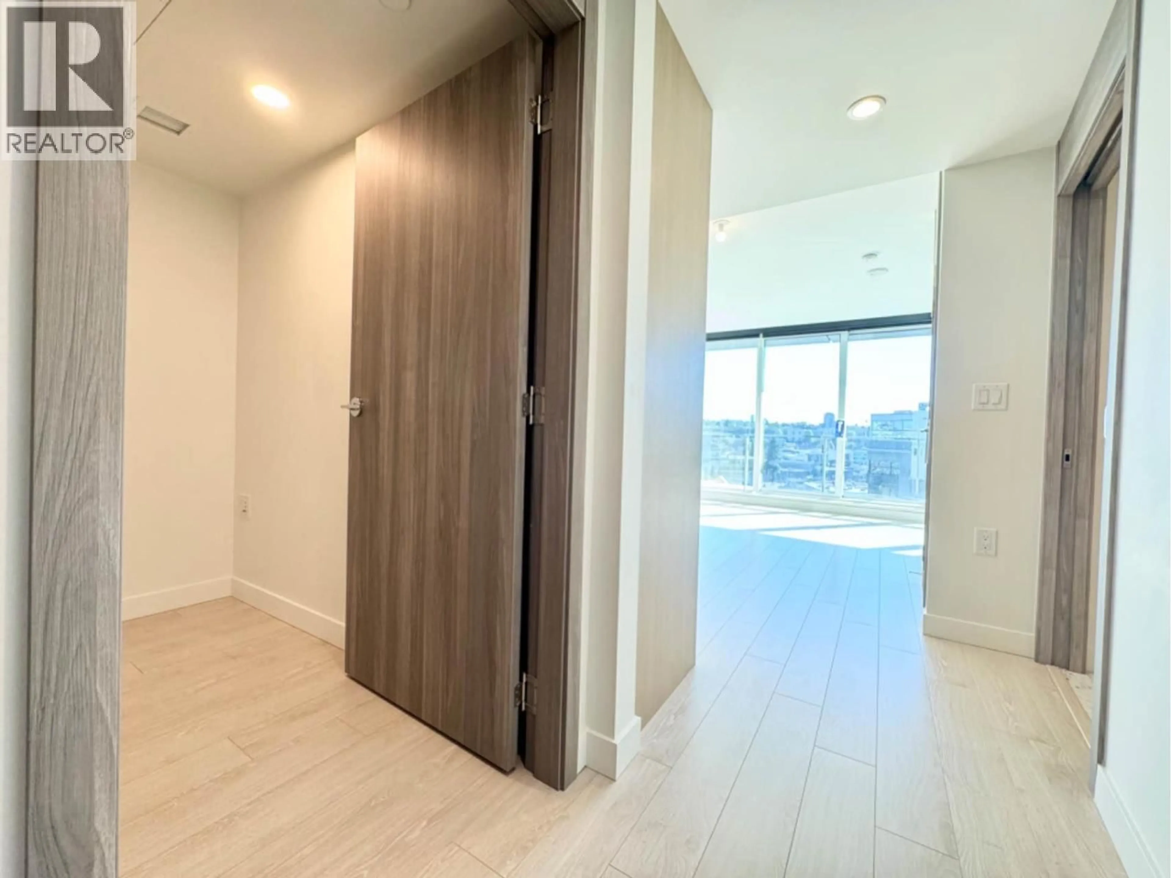 Unknown for 1318 - 1768 COOK STREET, Vancouver British Columbia V5Y0N3