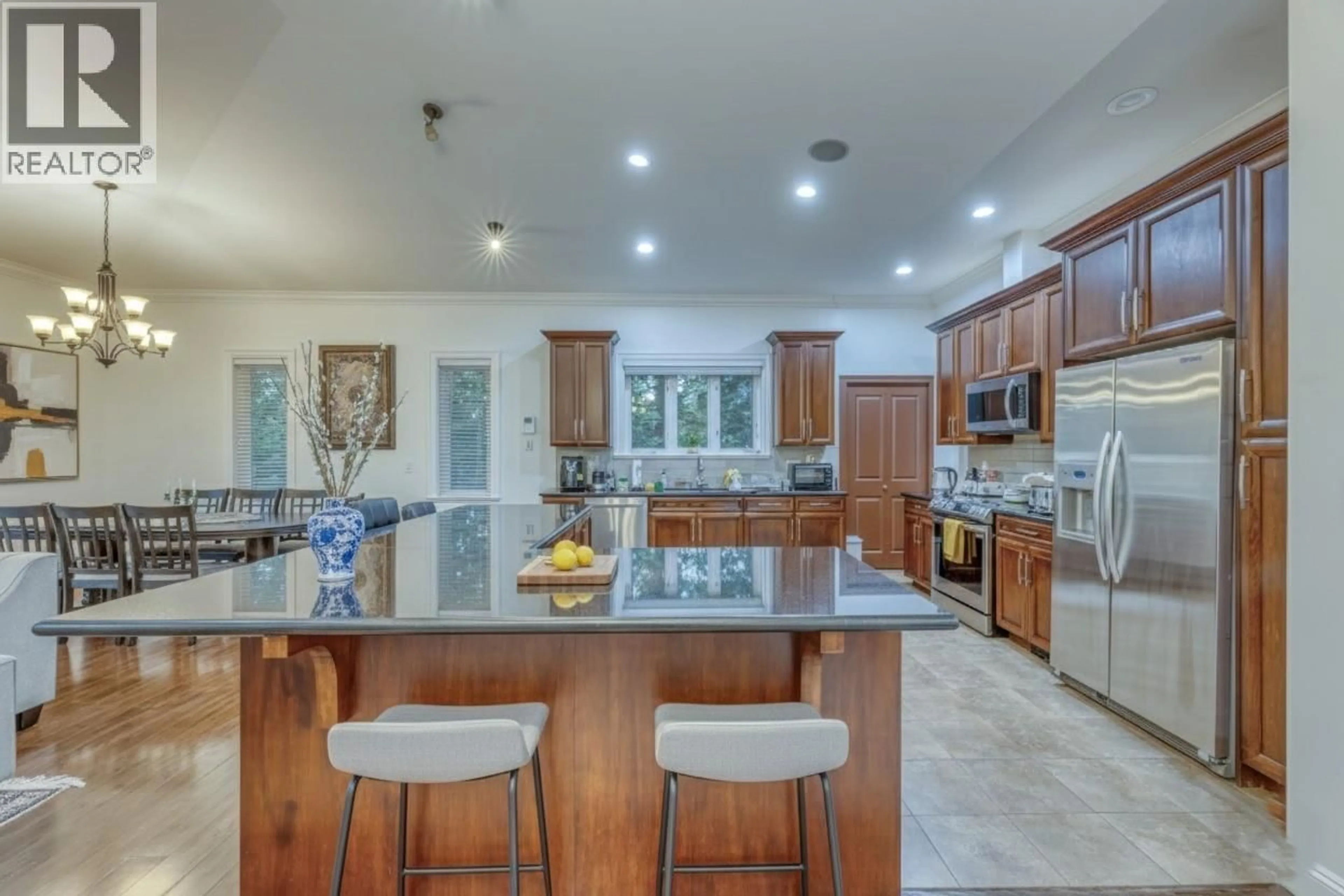 Open concept kitchen, ceramic/tile floor for 1041 PROSPECT AVENUE, North Vancouver British Columbia V7R2M6