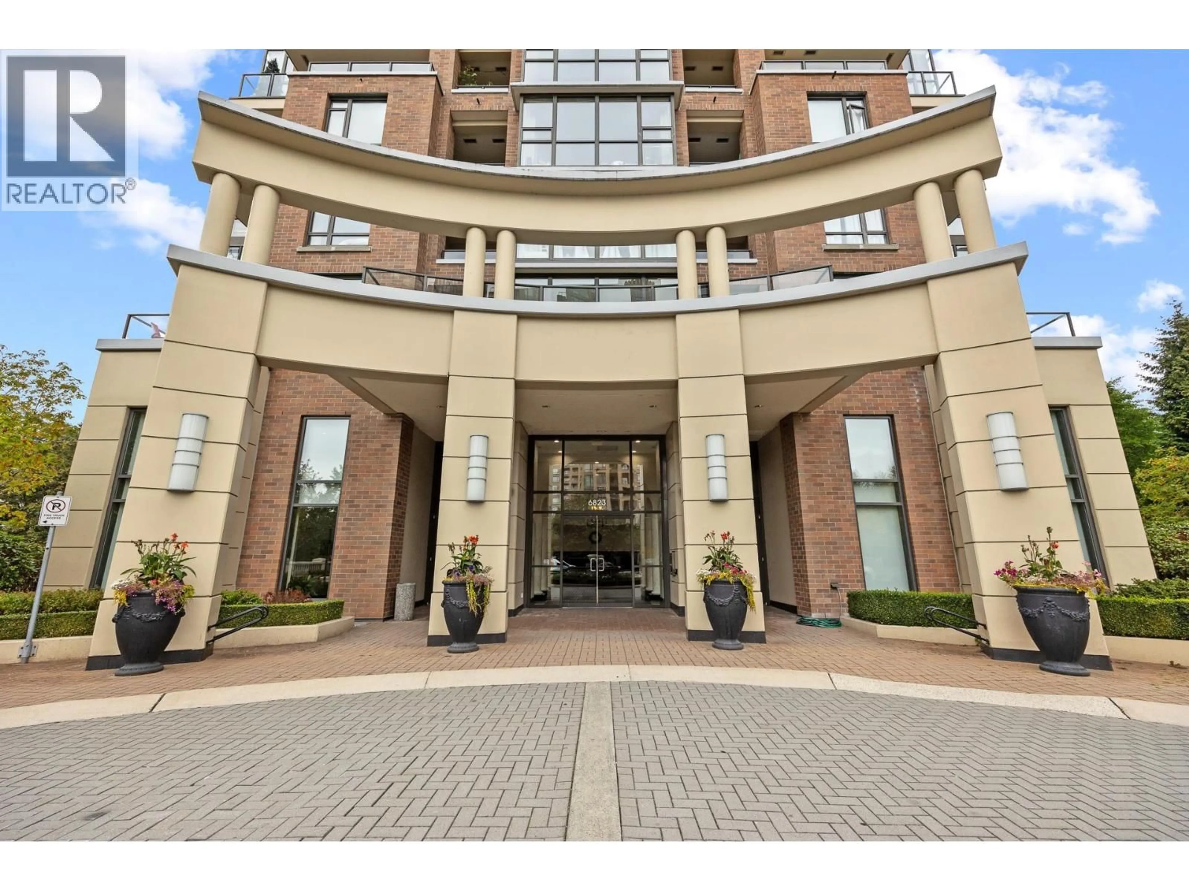 Indoor foyer for 1802 - 6823 STATION HILL DRIVE, Burnaby British Columbia V3N0A9