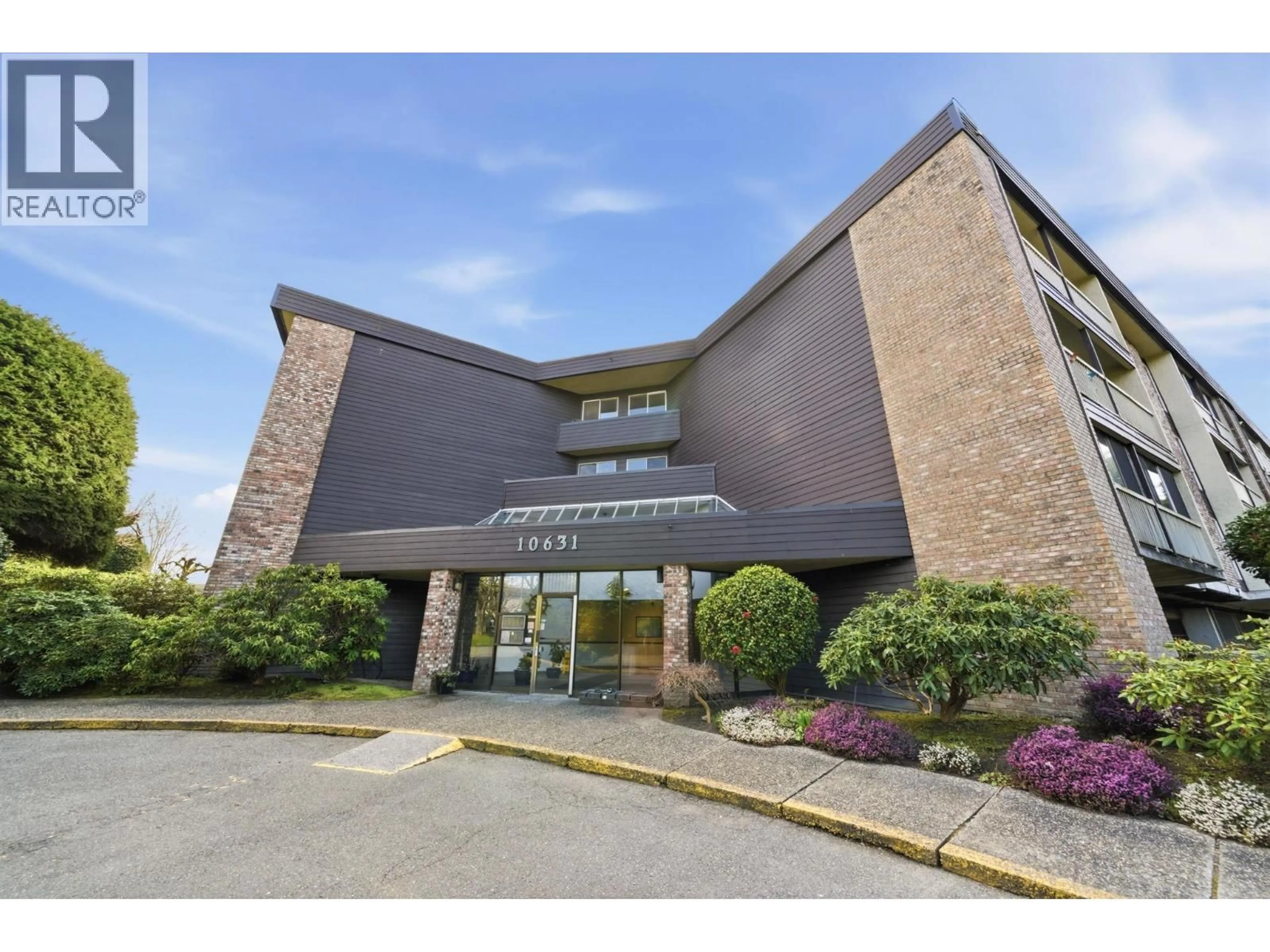 Indoor foyer for 208 - 10631 NO. 3 ROAD, Richmond British Columbia V7A4L8