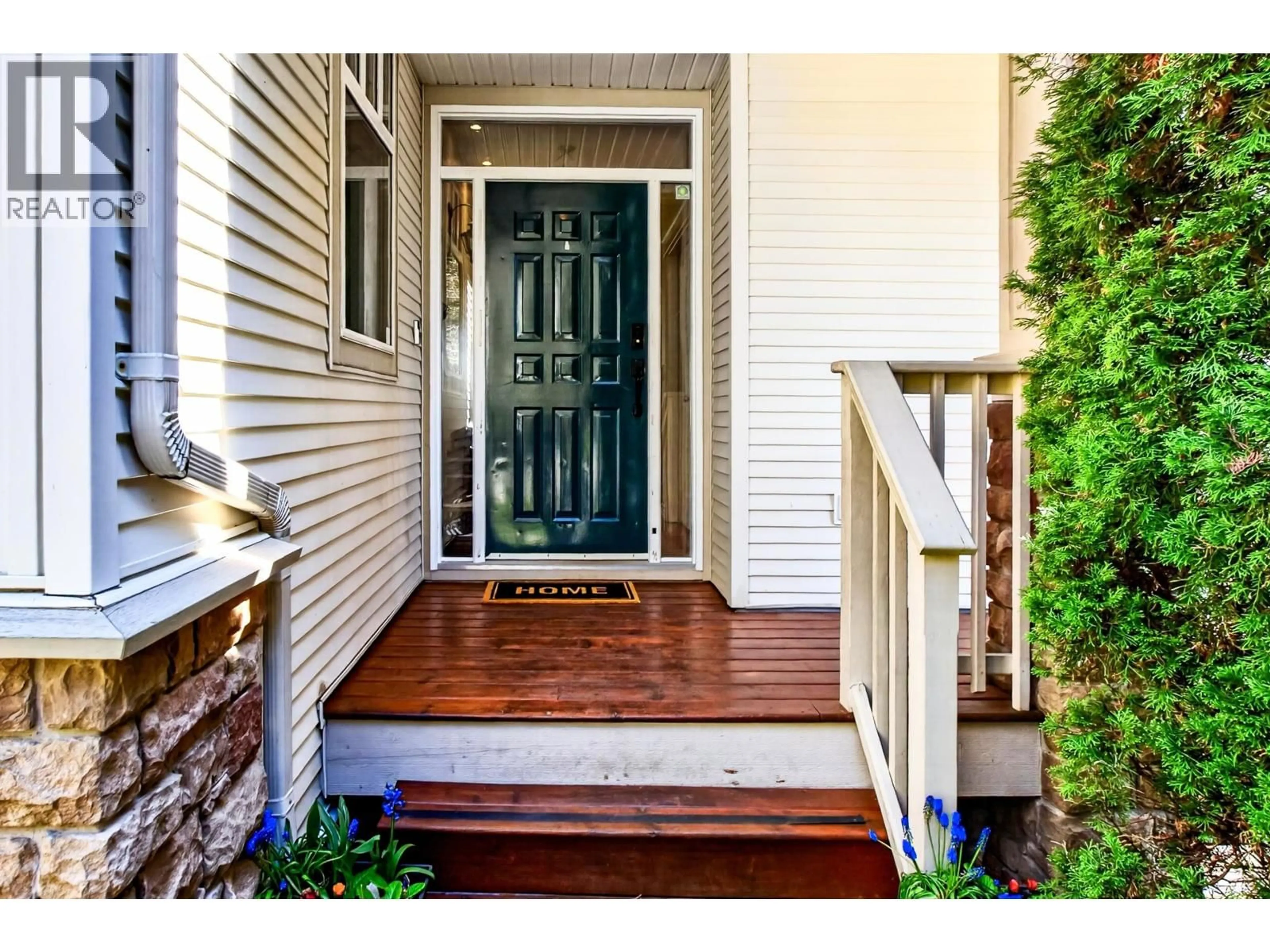 Indoor entryway for 13380 MCCAULEY CRESCENT, Maple Ridge British Columbia V4R2V2