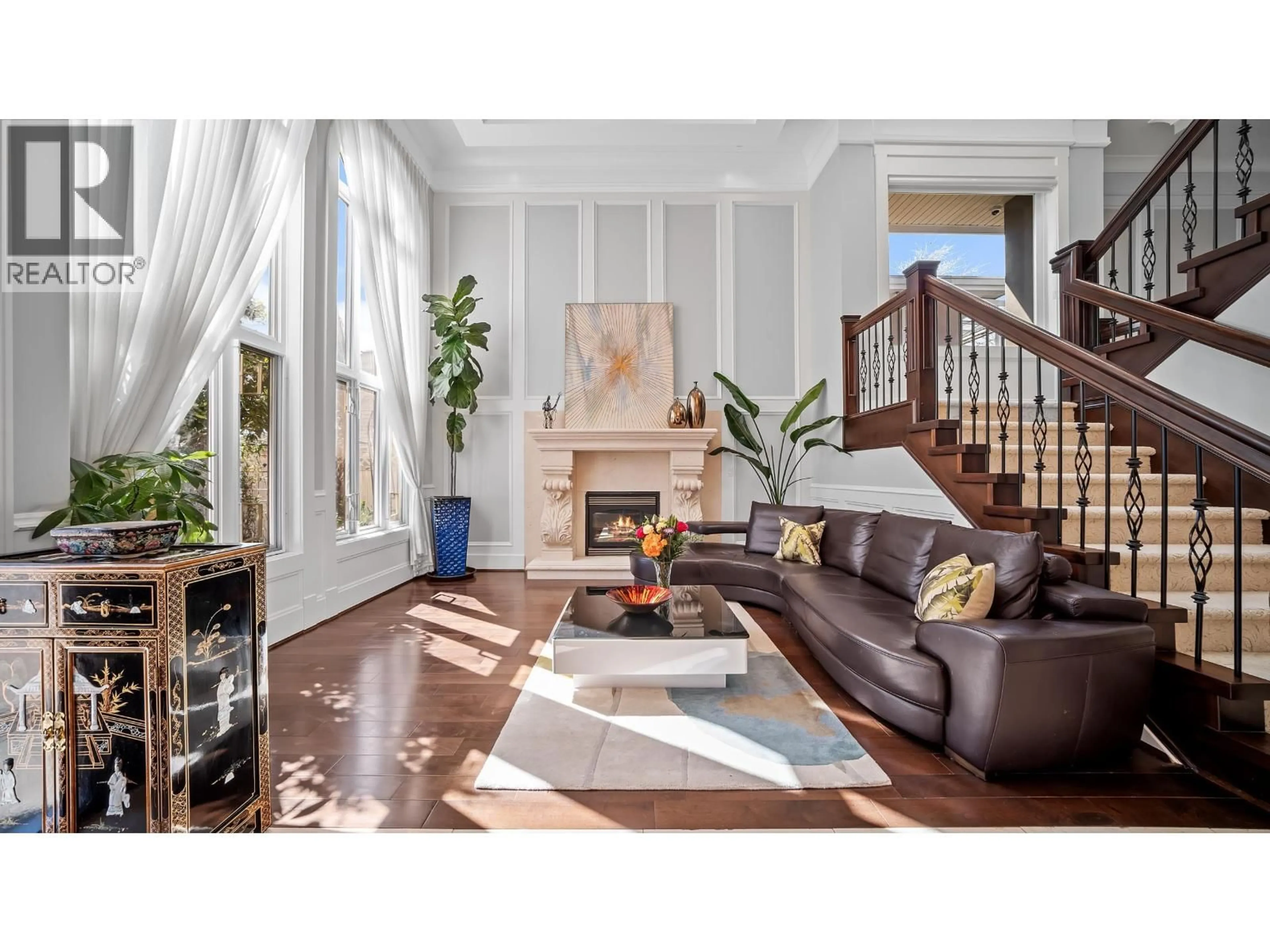 Living room with furniture, wood/laminate floor for 8651 PIGOTT ROAD, Richmond British Columbia V7A2C3