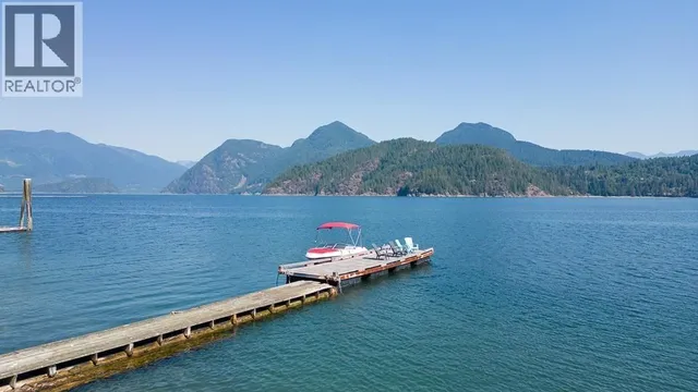 1980 THORNBROUGH ROAD, Gibsons 4
