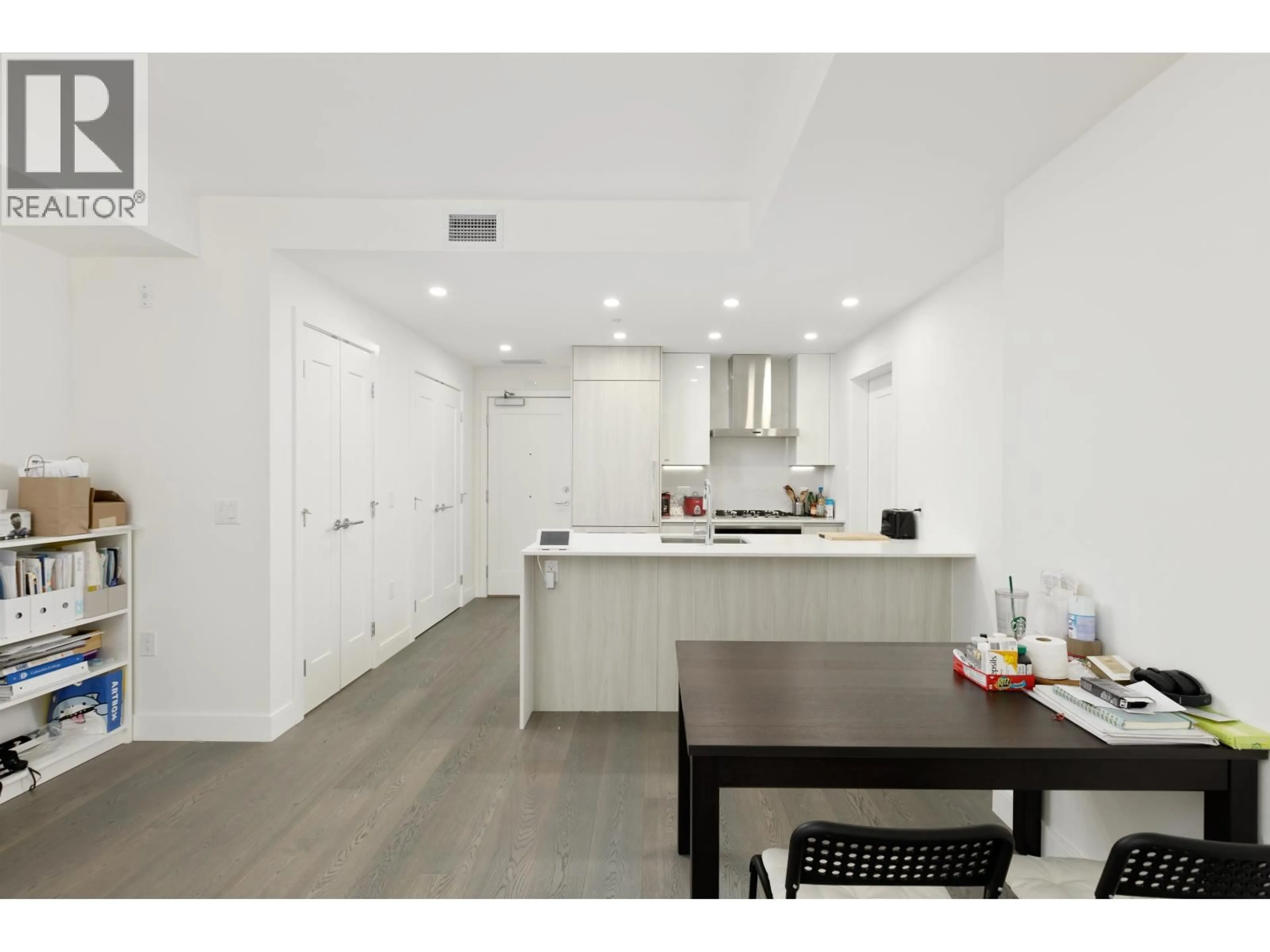 Open concept kitchen, ceramic/tile floor for 205 - 488 58TH AVENUE, Vancouver British Columbia V5X1V5