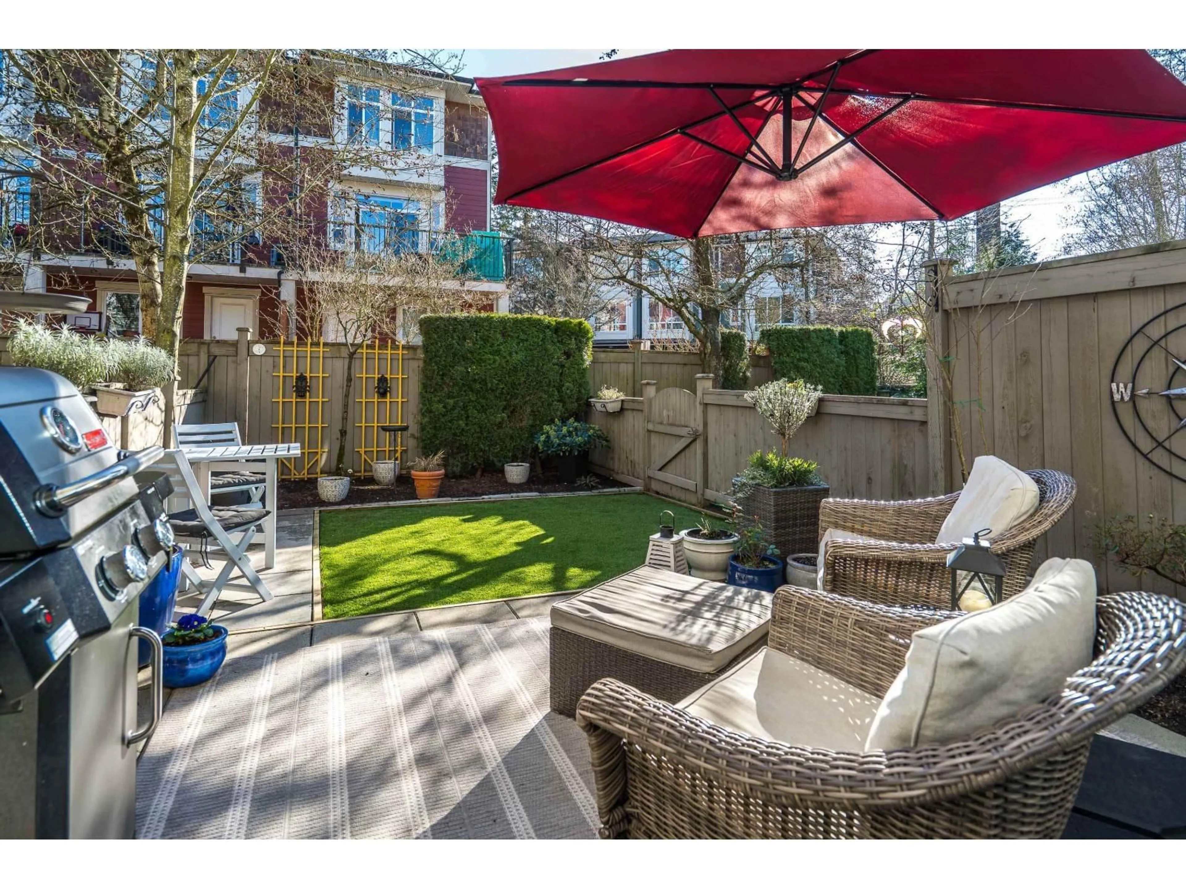 Patio, street for 45 - 2955 156 STREET, Surrey British Columbia V3Z2W8