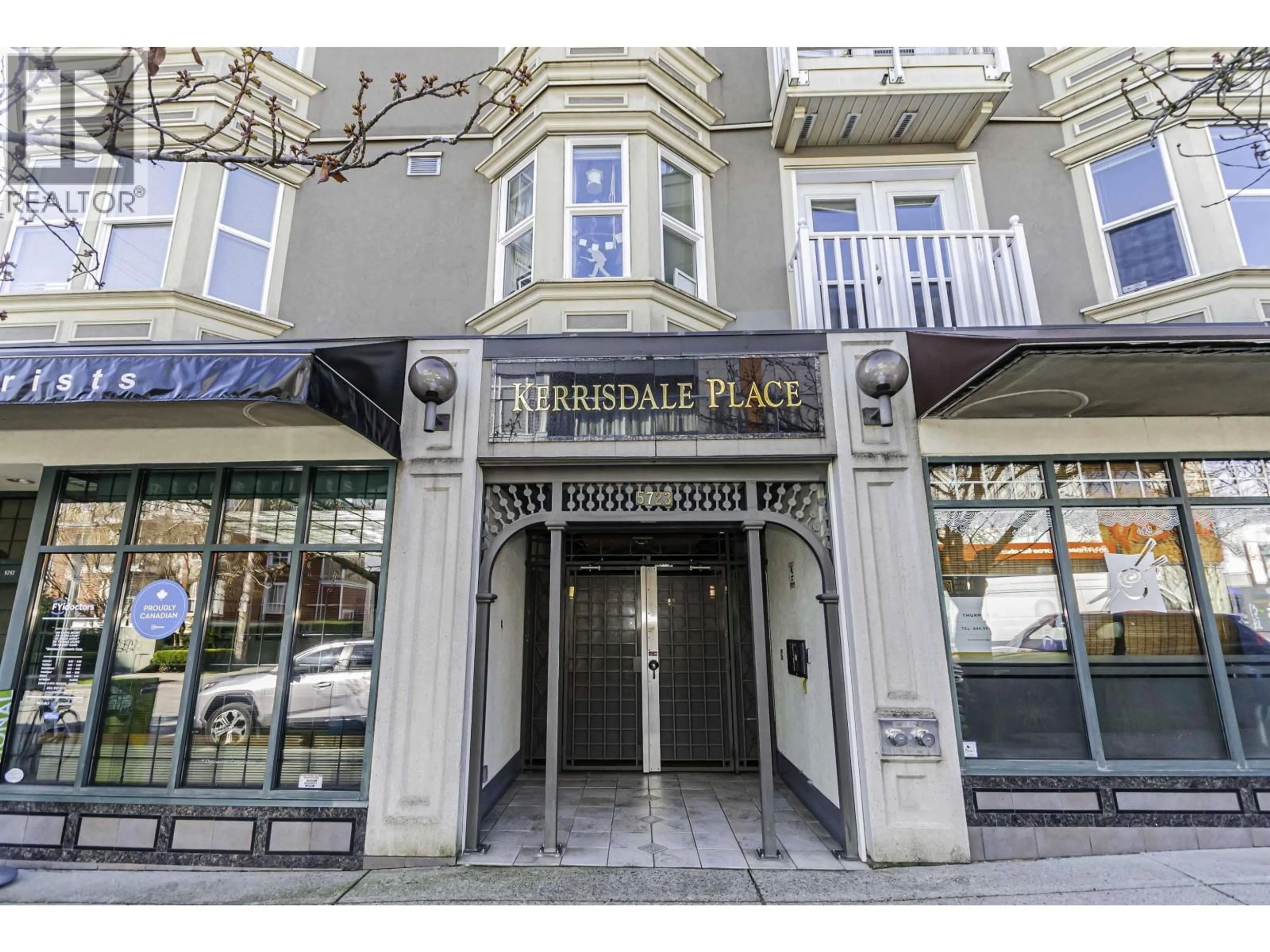 Indoor foyer for PH6 - 5723 BALSAM STREET, Vancouver British Columbia V6M4B8