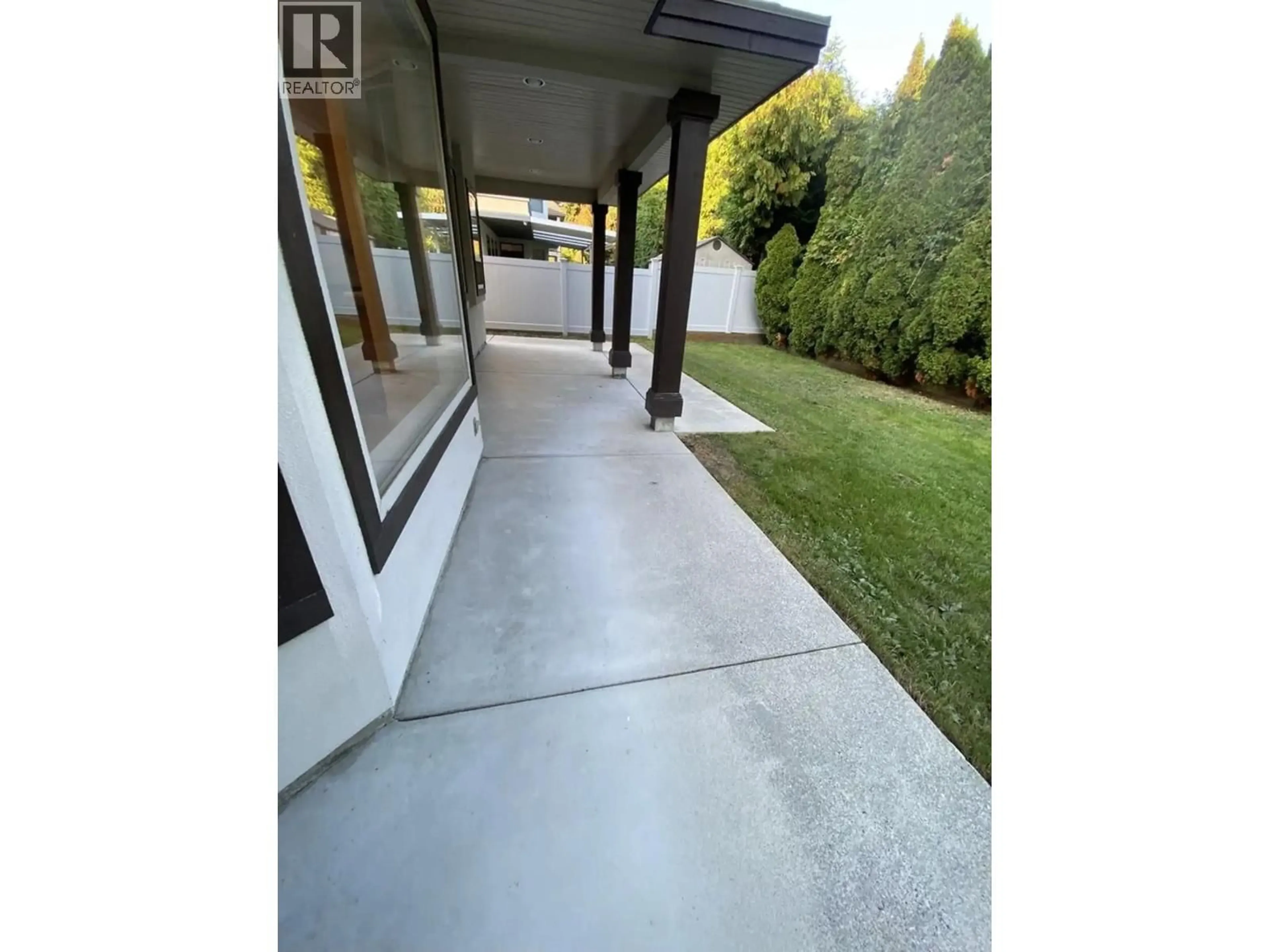 Patio, street for 8740 MINLER ROAD, Richmond British Columbia V7C3T9