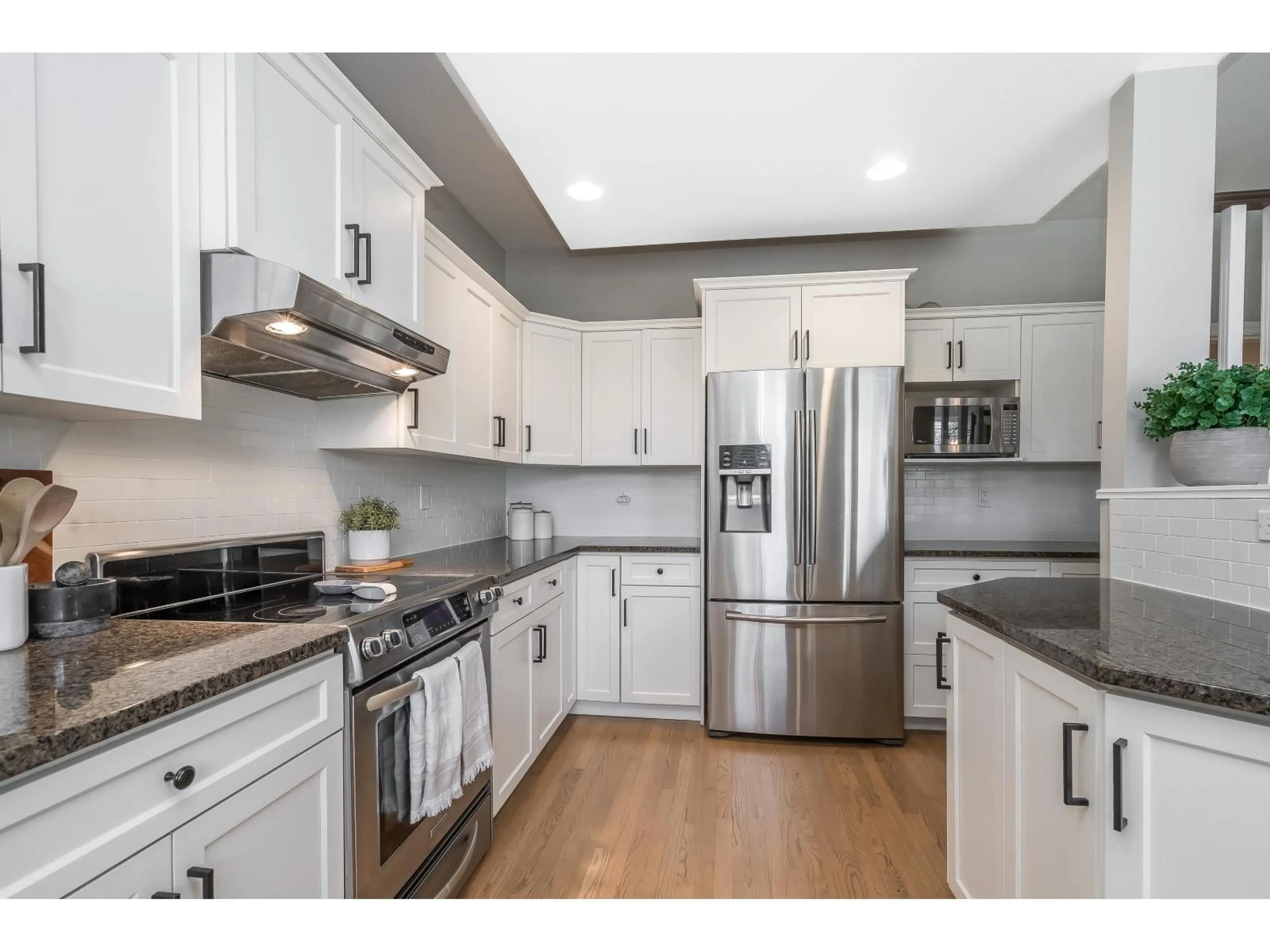 Open concept kitchen, unknown for 21075 86 AVENUE, Langley British Columbia V1M2L5