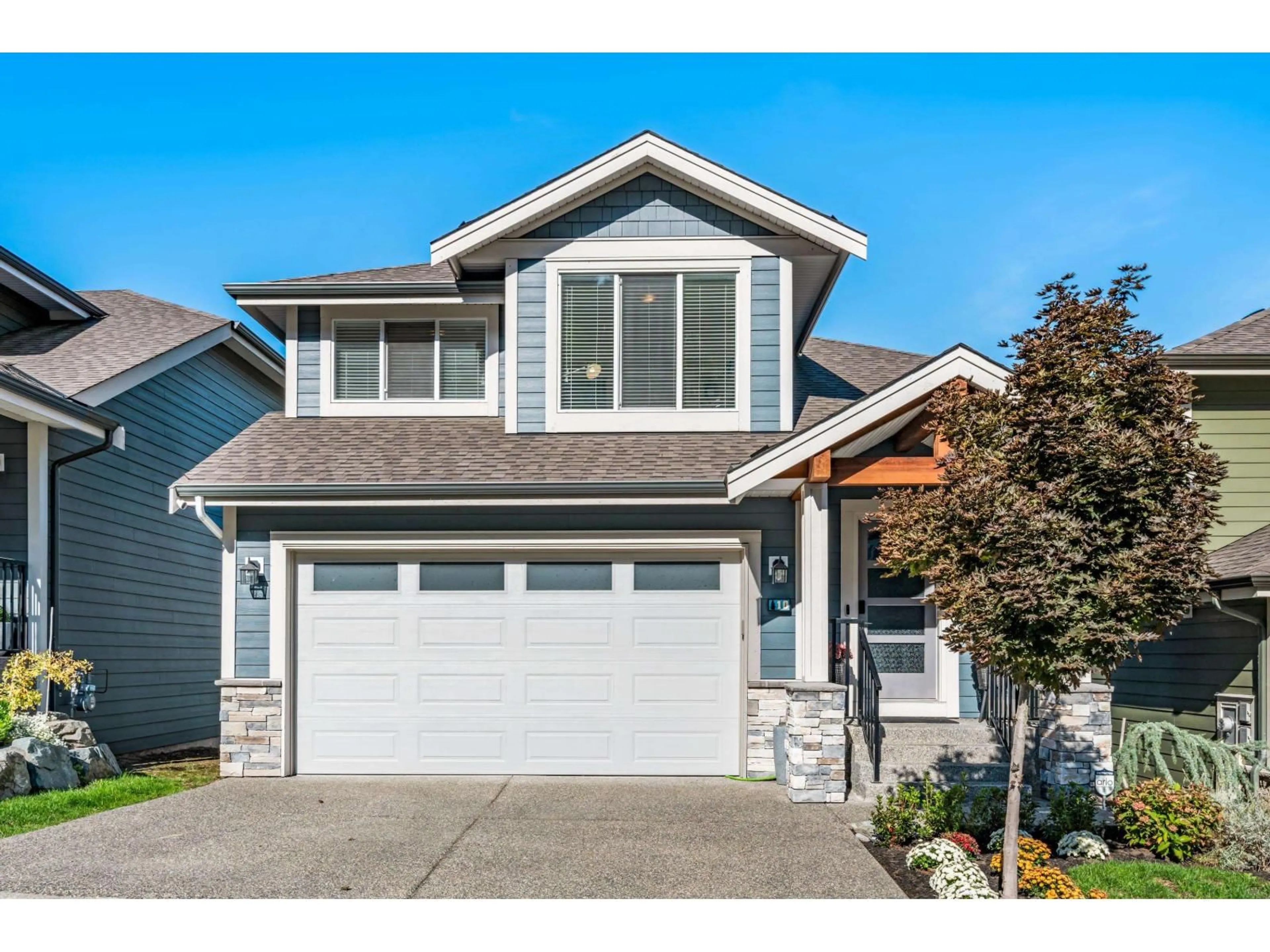 Home with vinyl exterior material, street for 10 - 50634 LEDGESTONE PLACE, Chilliwack British Columbia V2P0E7
