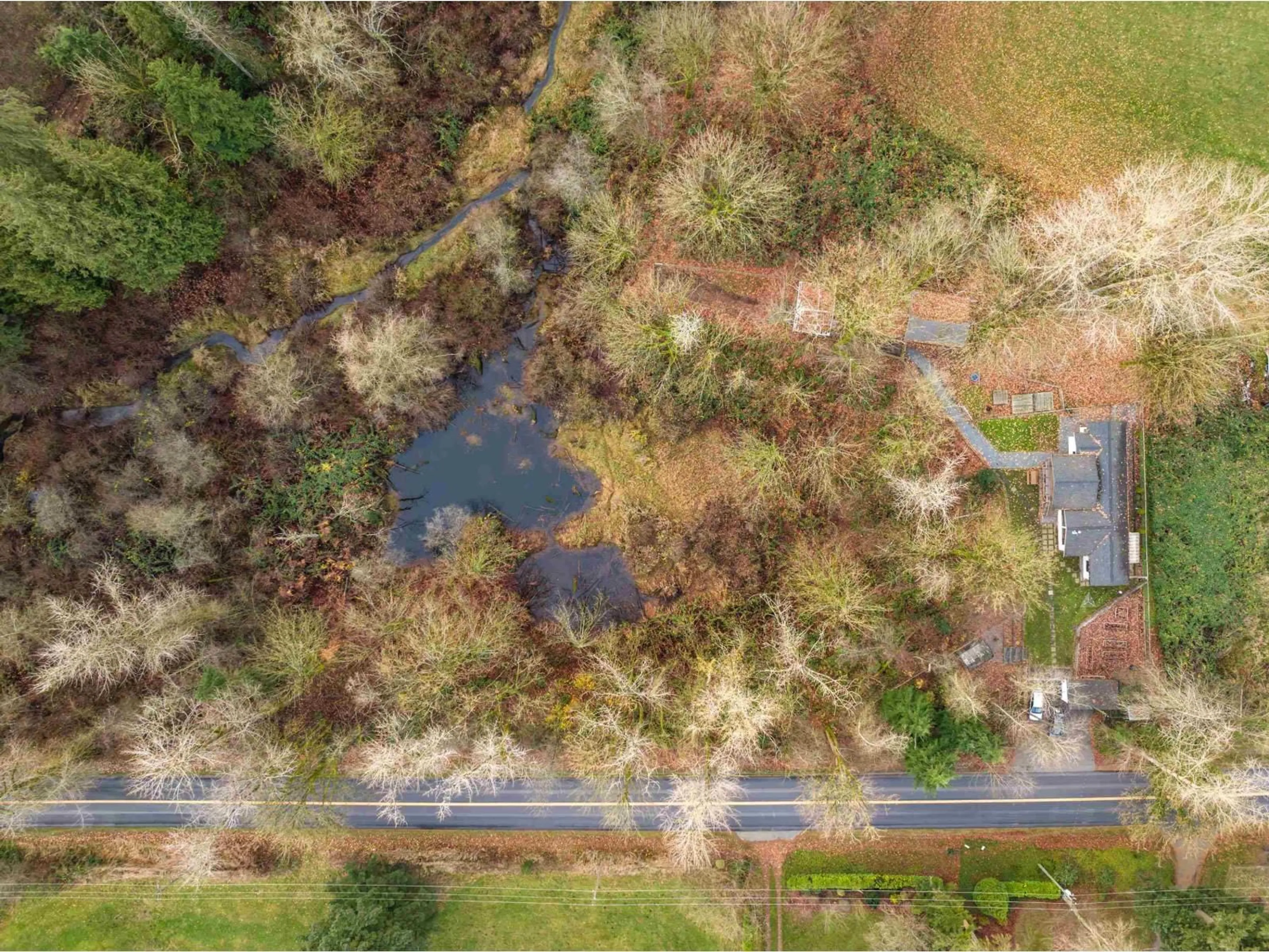 A pic from outside/outdoor area/front of a property/back of a property/a pic from drone, unknown for 6271 272 STREET, Langley British Columbia V4W1P6