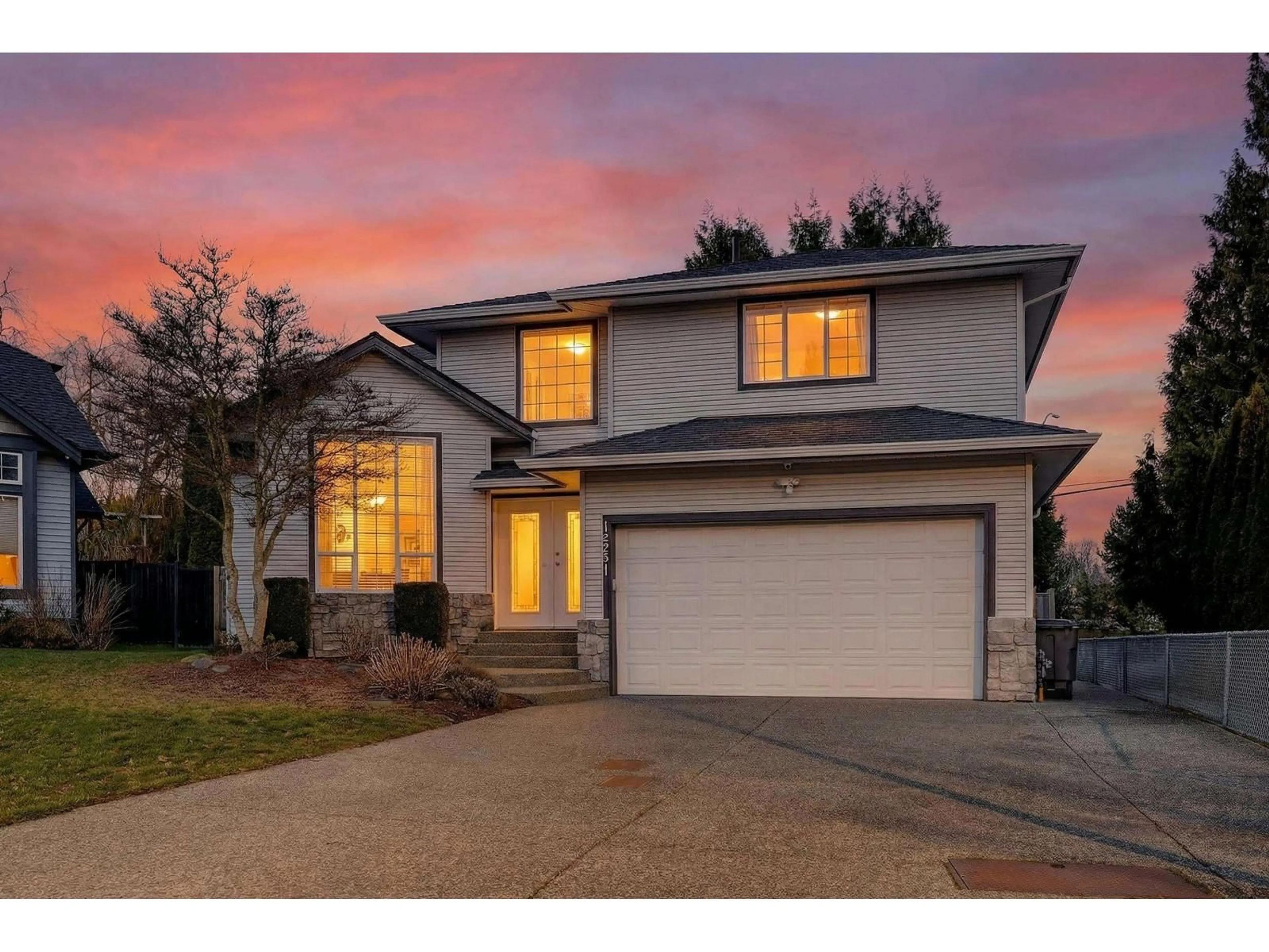 Home with brick exterior material, street for 1551 161B STREET, Surrey British Columbia V4A9W3