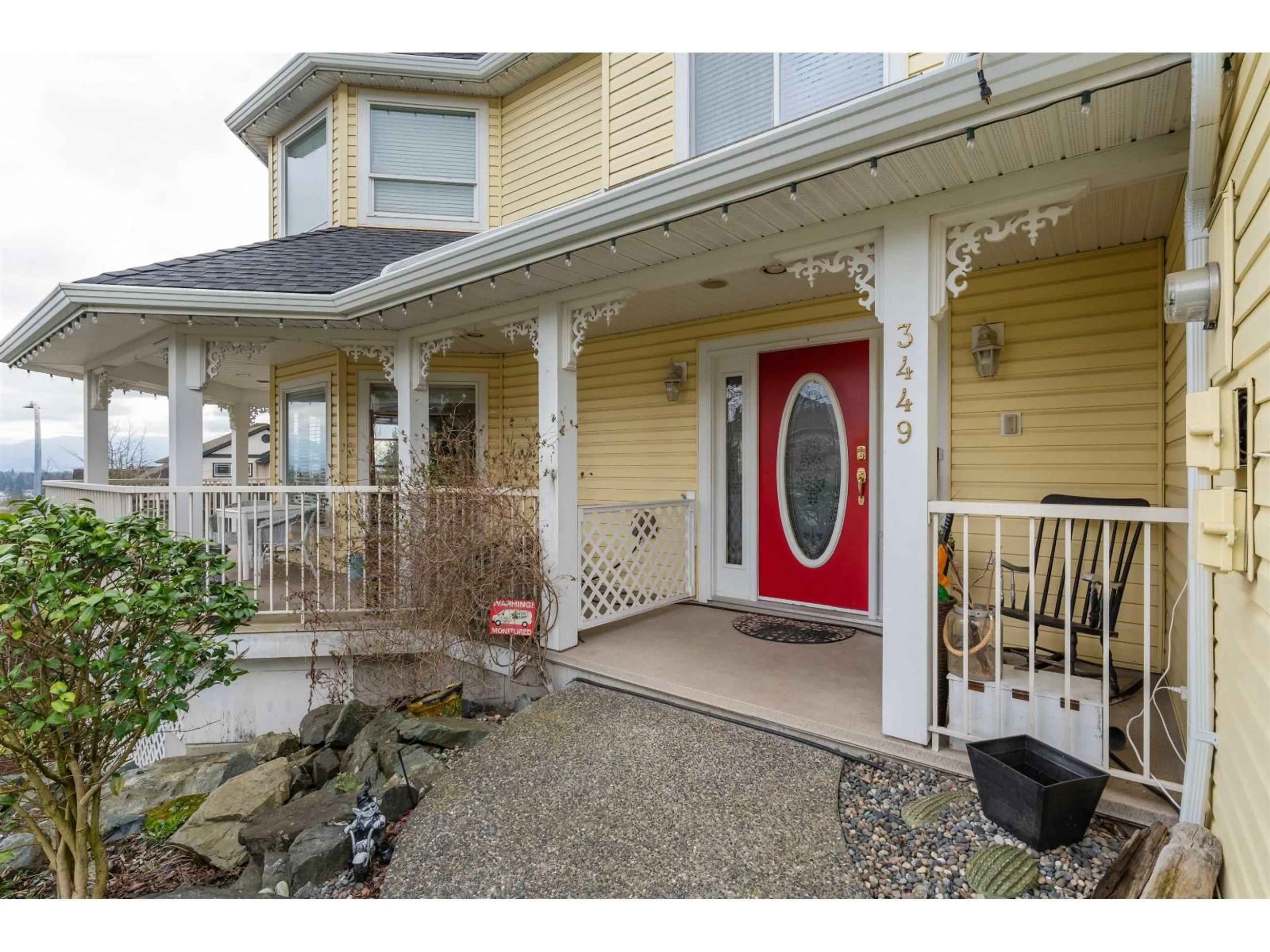 Indoor entryway for 3449 PROMONTORY COURT, Abbotsford British Columbia V2T6S8