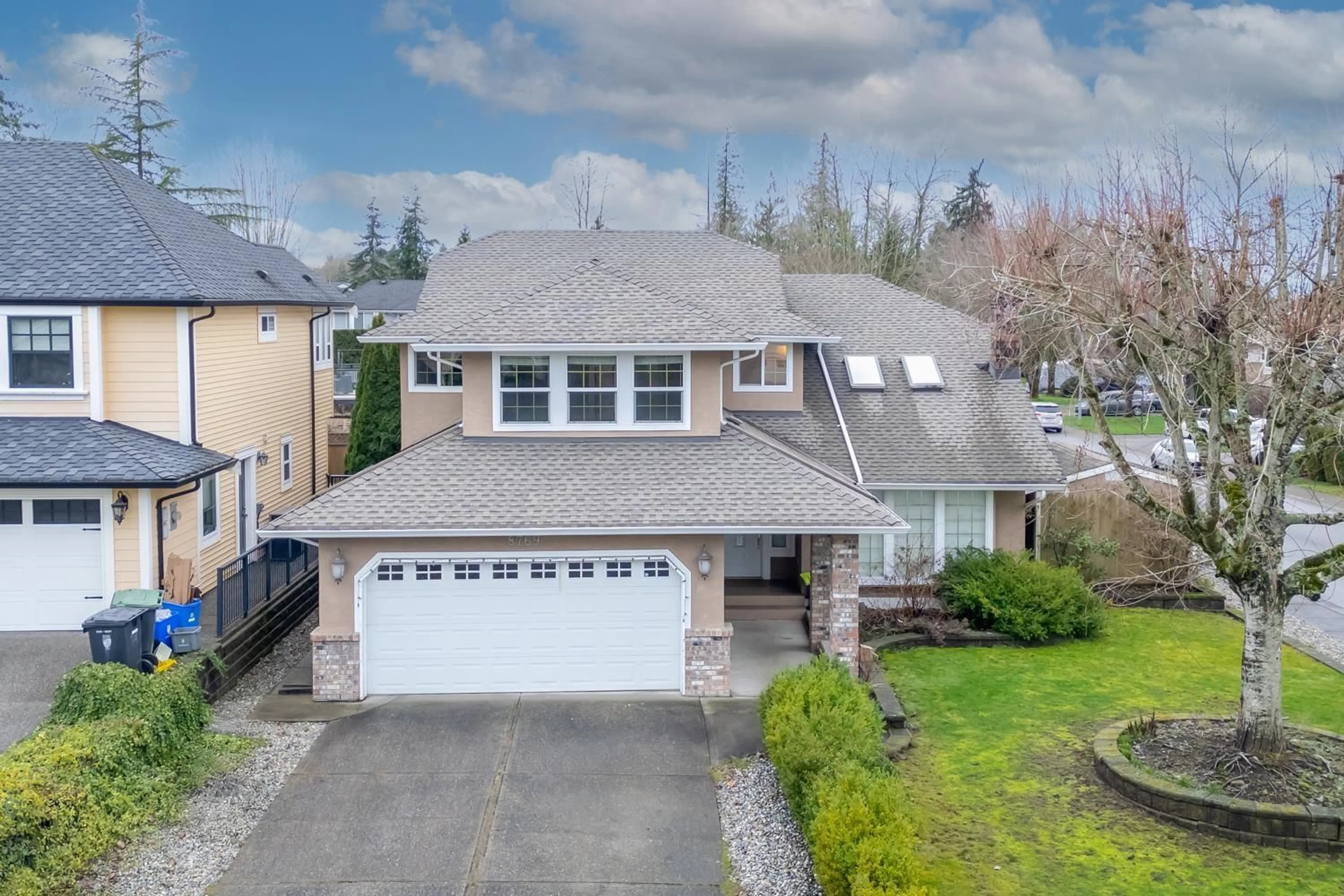 A pic from outside/outdoor area/front of a property/back of a property/a pic from drone, street for 8769 215B STREET, Langley British Columbia V1M2E6