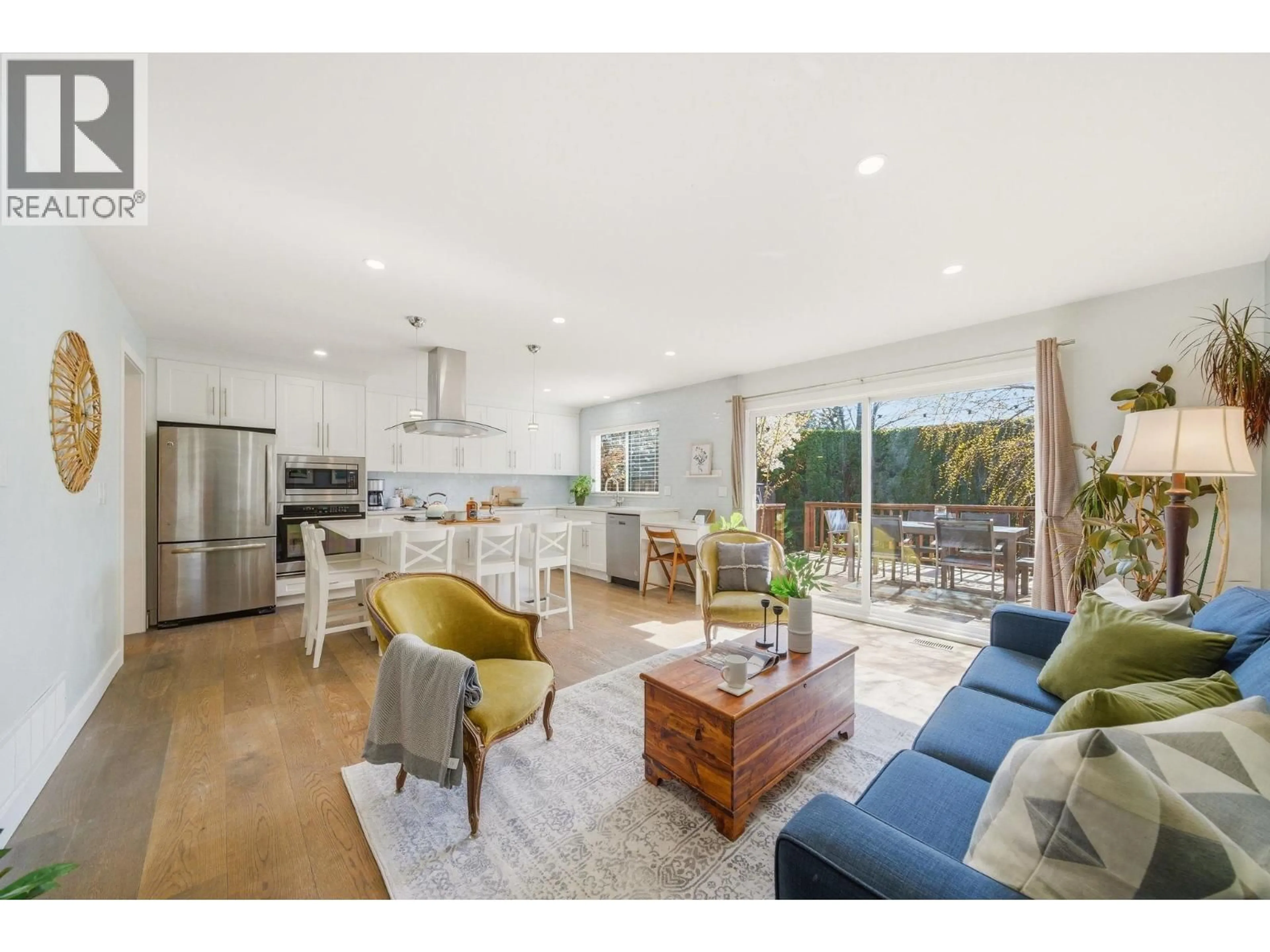 Open concept kitchen, unknown for 931 OLD LILLOOET ROAD, North Vancouver British Columbia V7J2H7