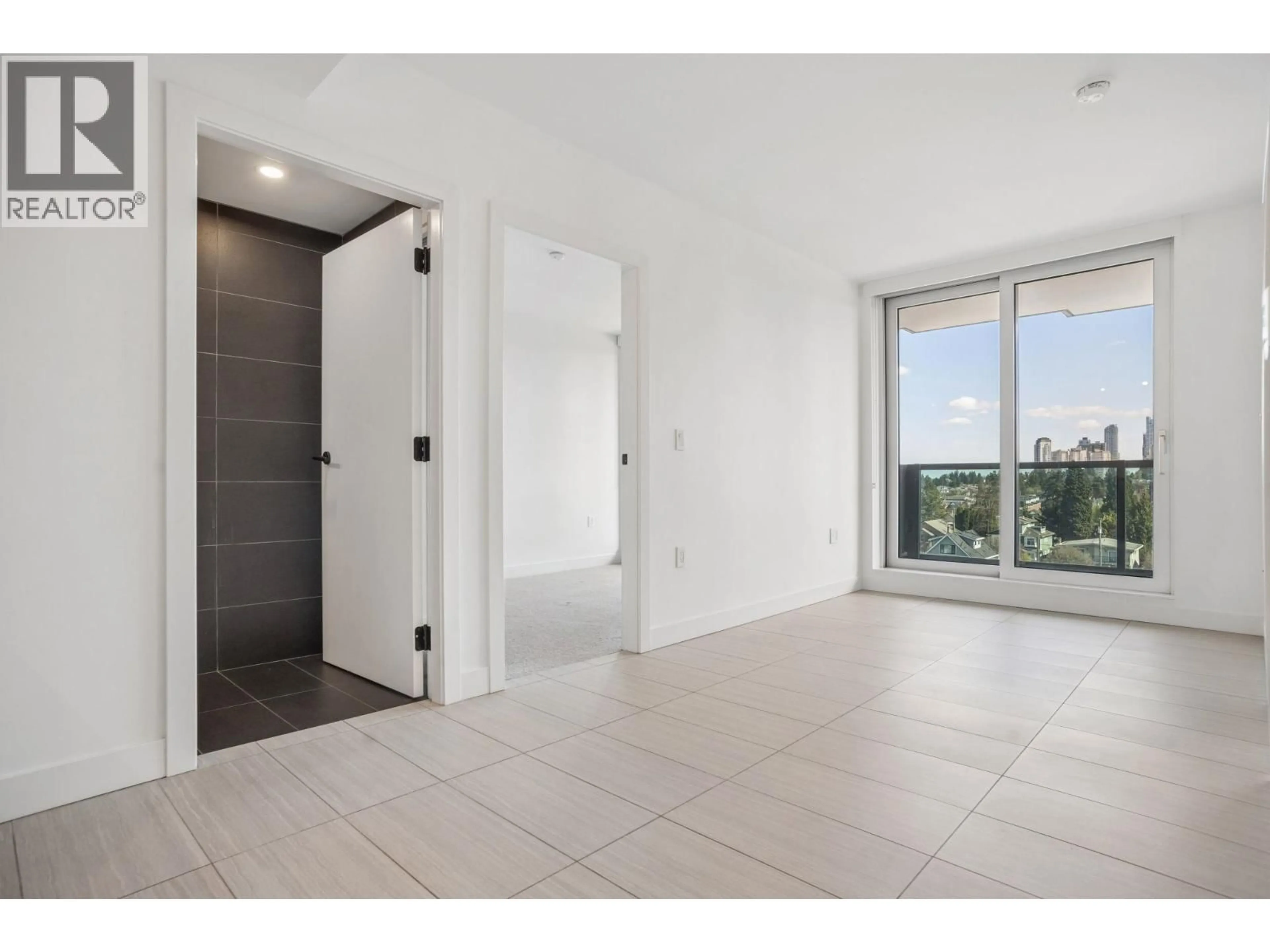 Indoor entryway for 804 - 5058 JOYCE STREET, Vancouver British Columbia V5R0J9