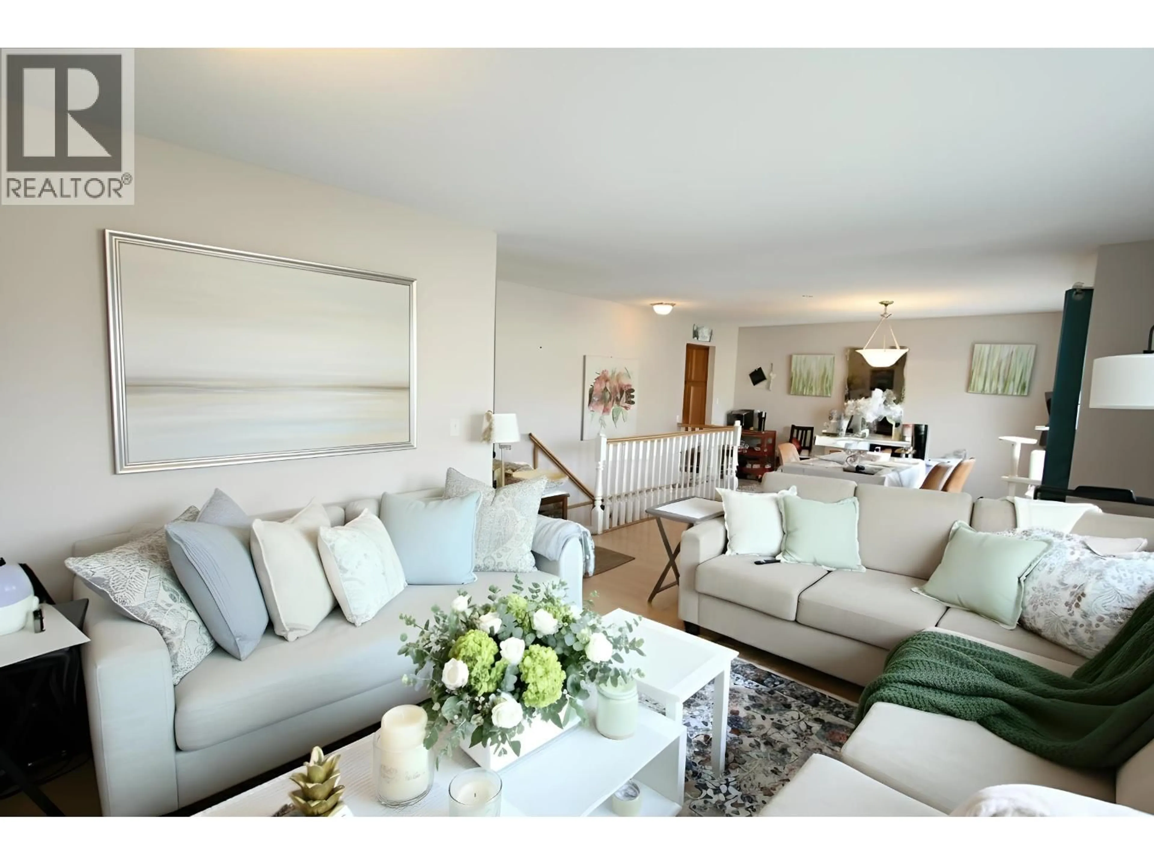 Living room with furniture, unknown for 5531 OLIVER DRIVE, Richmond British Columbia V6V2P2