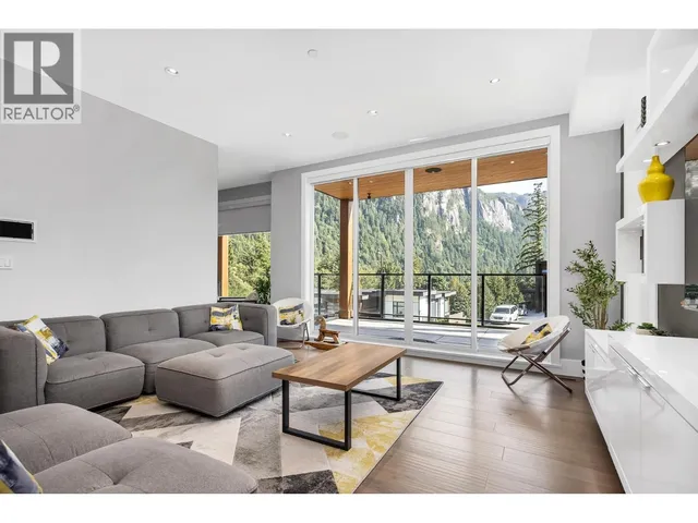 2213 WINDSAIL PLACE, Squamish 4