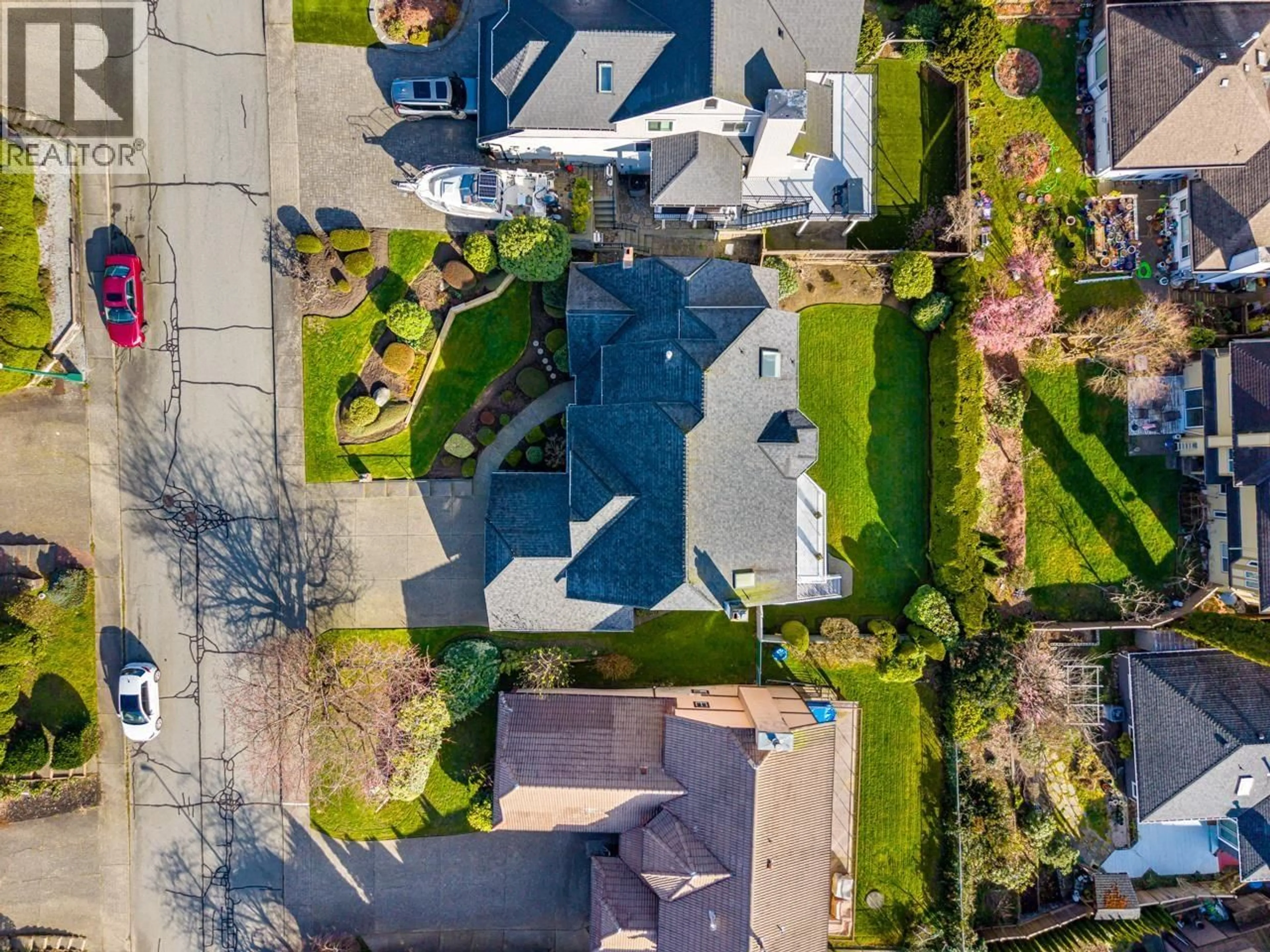 A pic from outside/outdoor area/front of a property/back of a property/a pic from drone, street for 580 CLEARWATER WAY, Coquitlam British Columbia V3C5W3