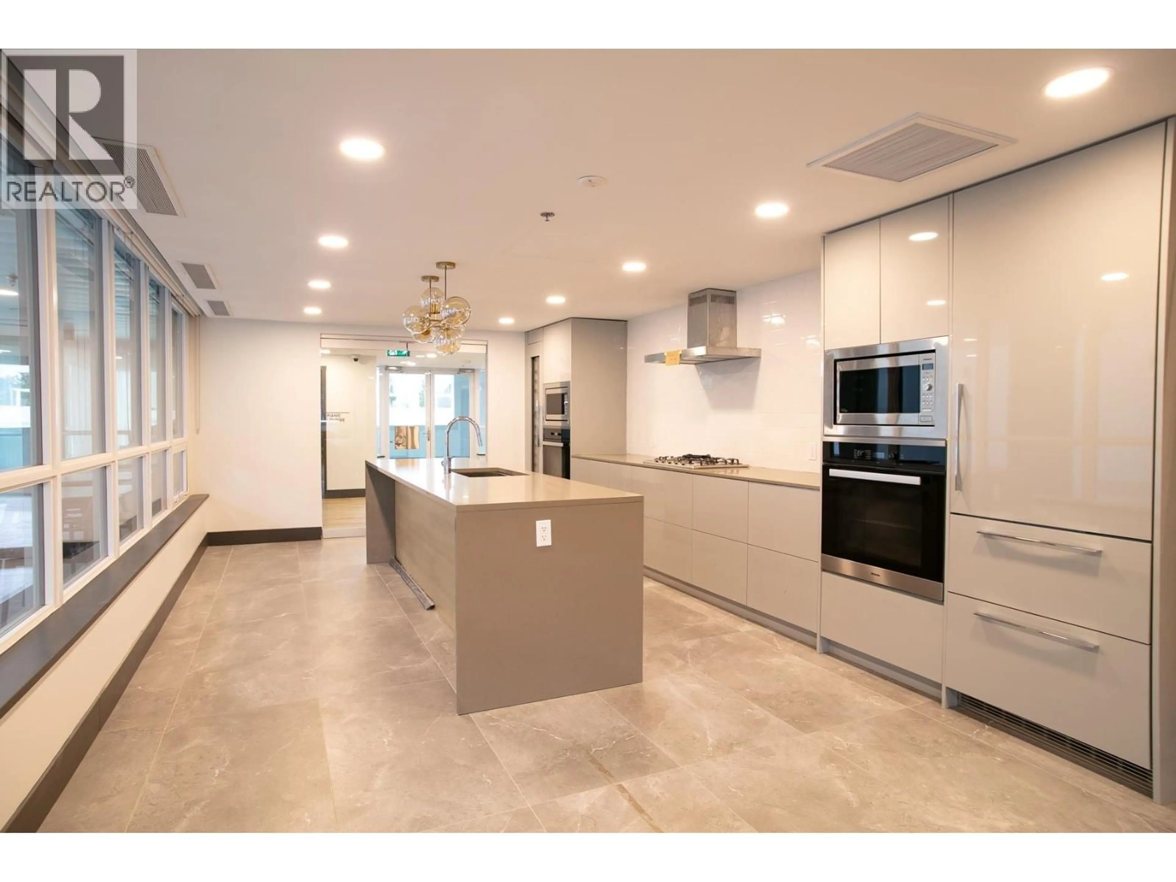 Open concept kitchen, ceramic/tile floor for 306 - 1675 LIONS GATE LANE, North Vancouver British Columbia V7P3B4