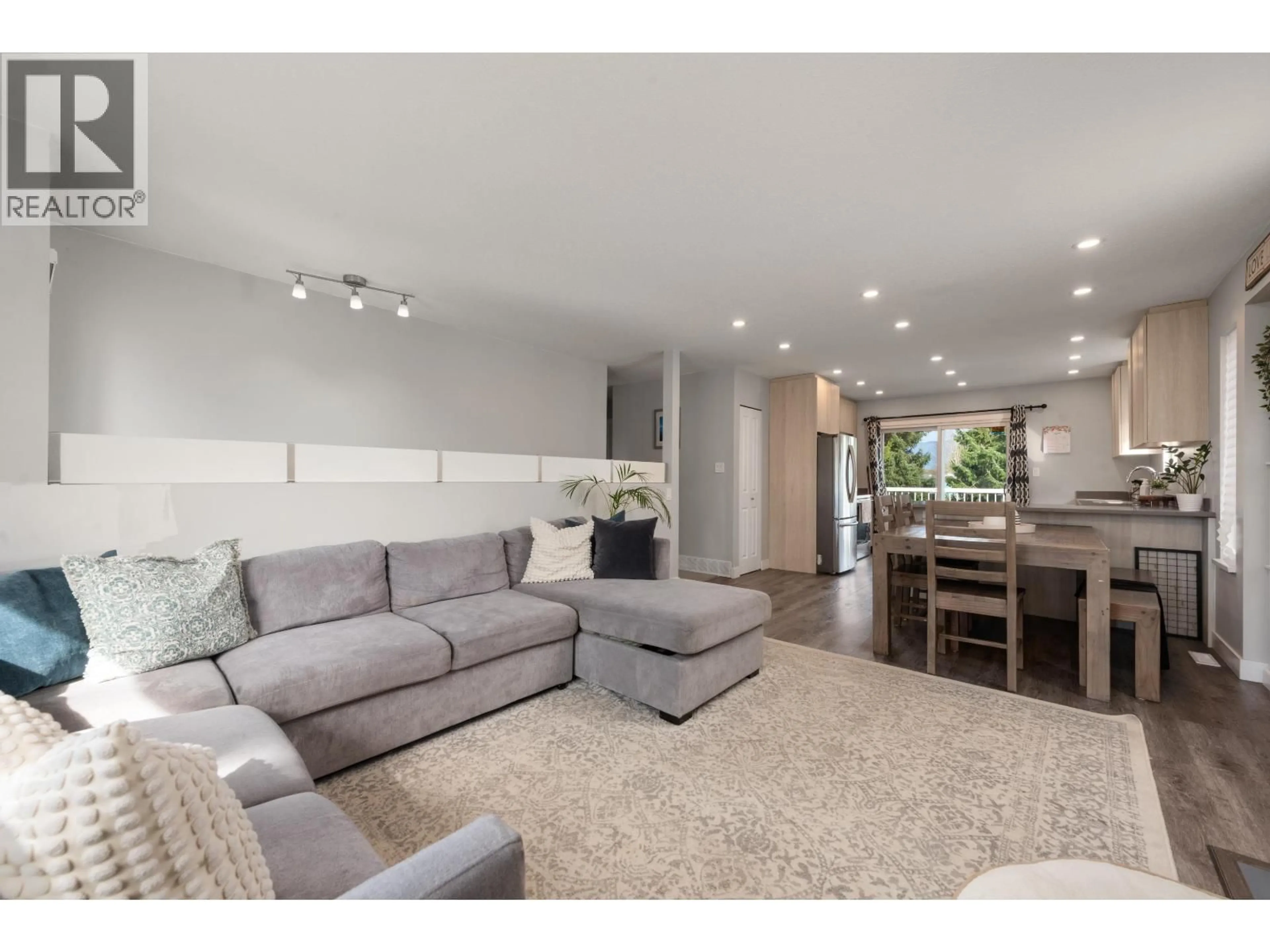 Living room with furniture, unknown for 20373 115 AVENUE, Maple Ridge British Columbia V2X9H5