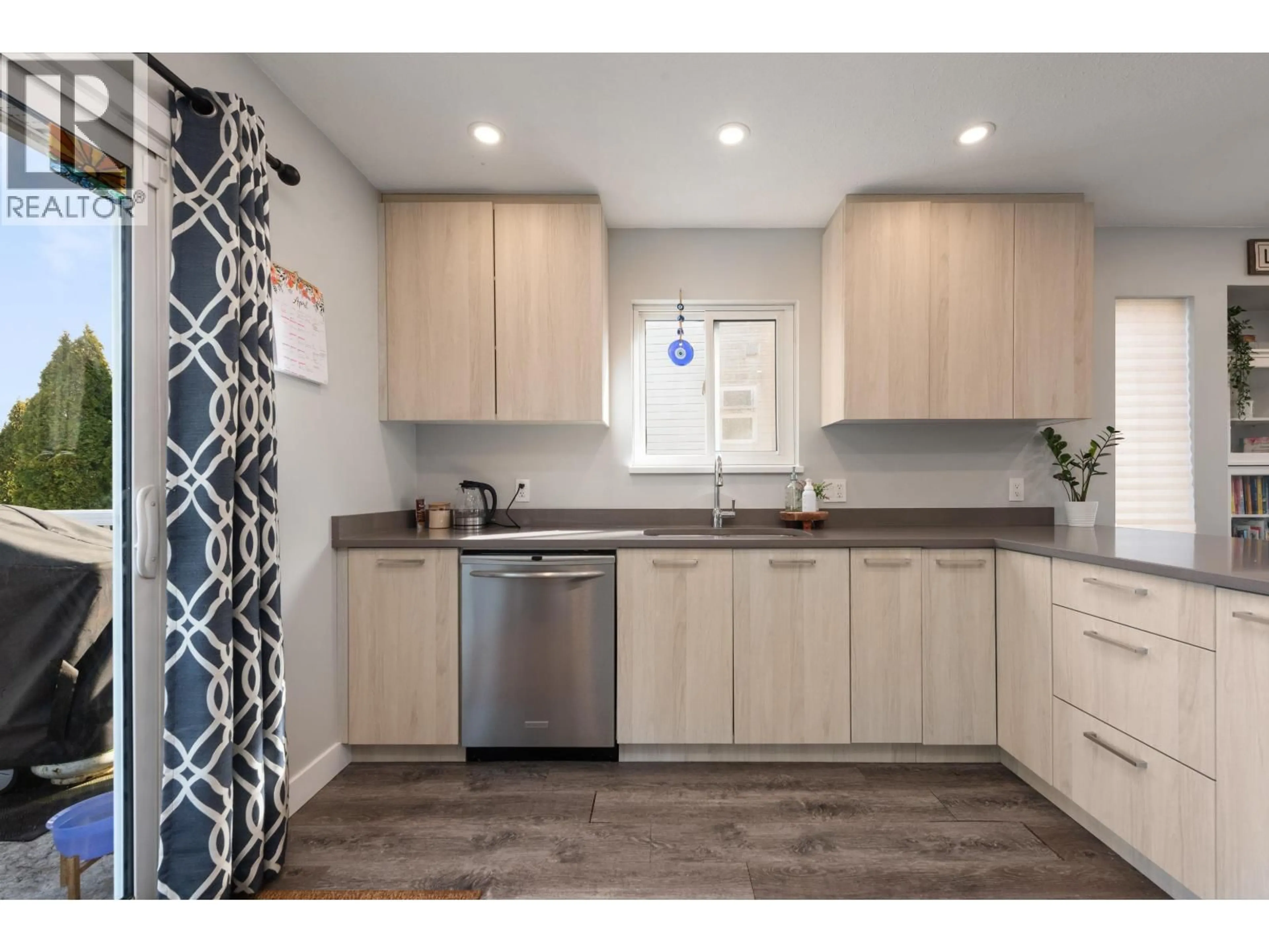 Open concept kitchen, unknown for 20373 115 AVENUE, Maple Ridge British Columbia V2X9H5