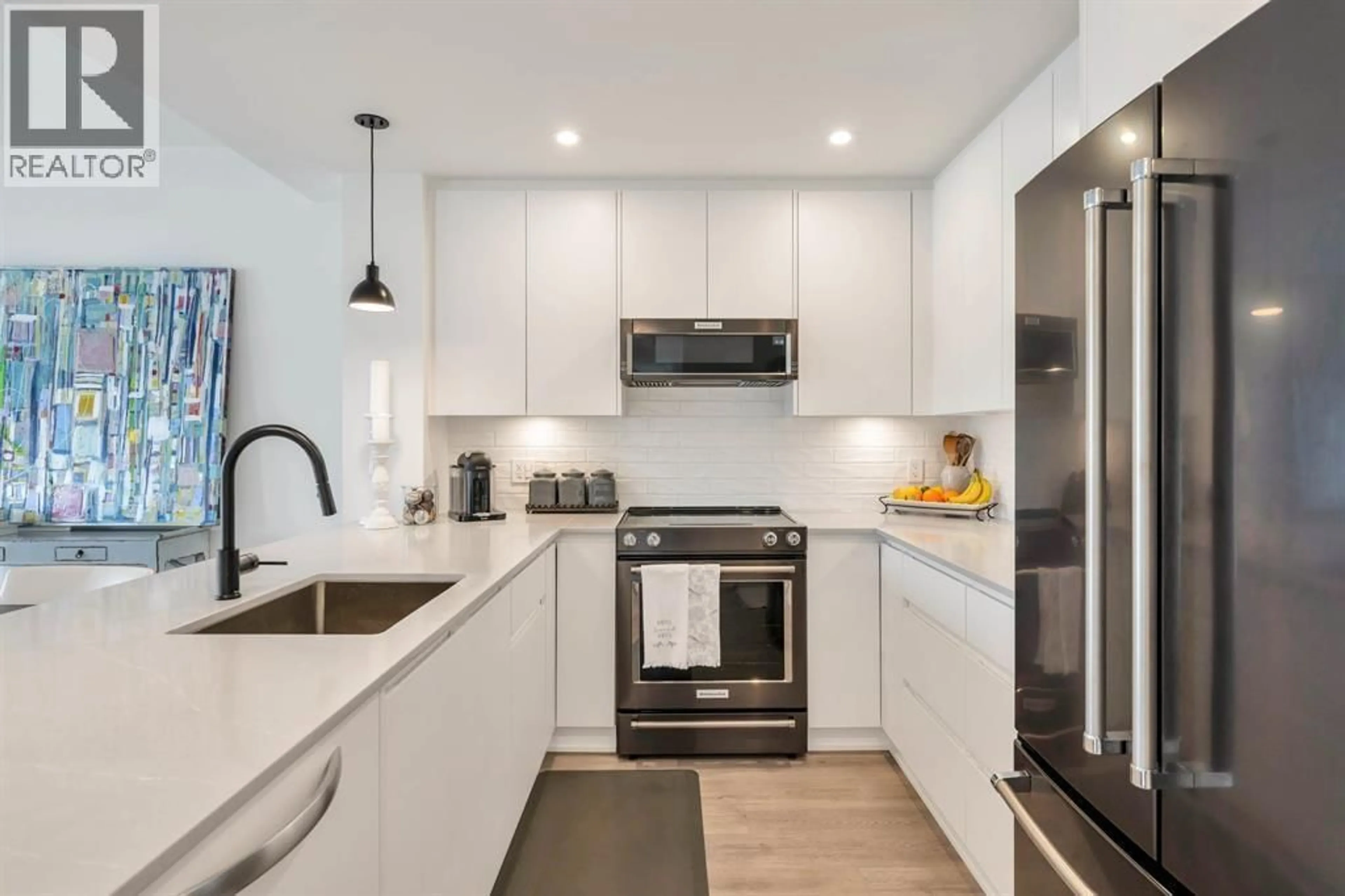 Contemporary kitchen, ceramic/tile floor for 2506 - 2180 KELLY AVENUE, Port Coquitlam British Columbia V3C0S5