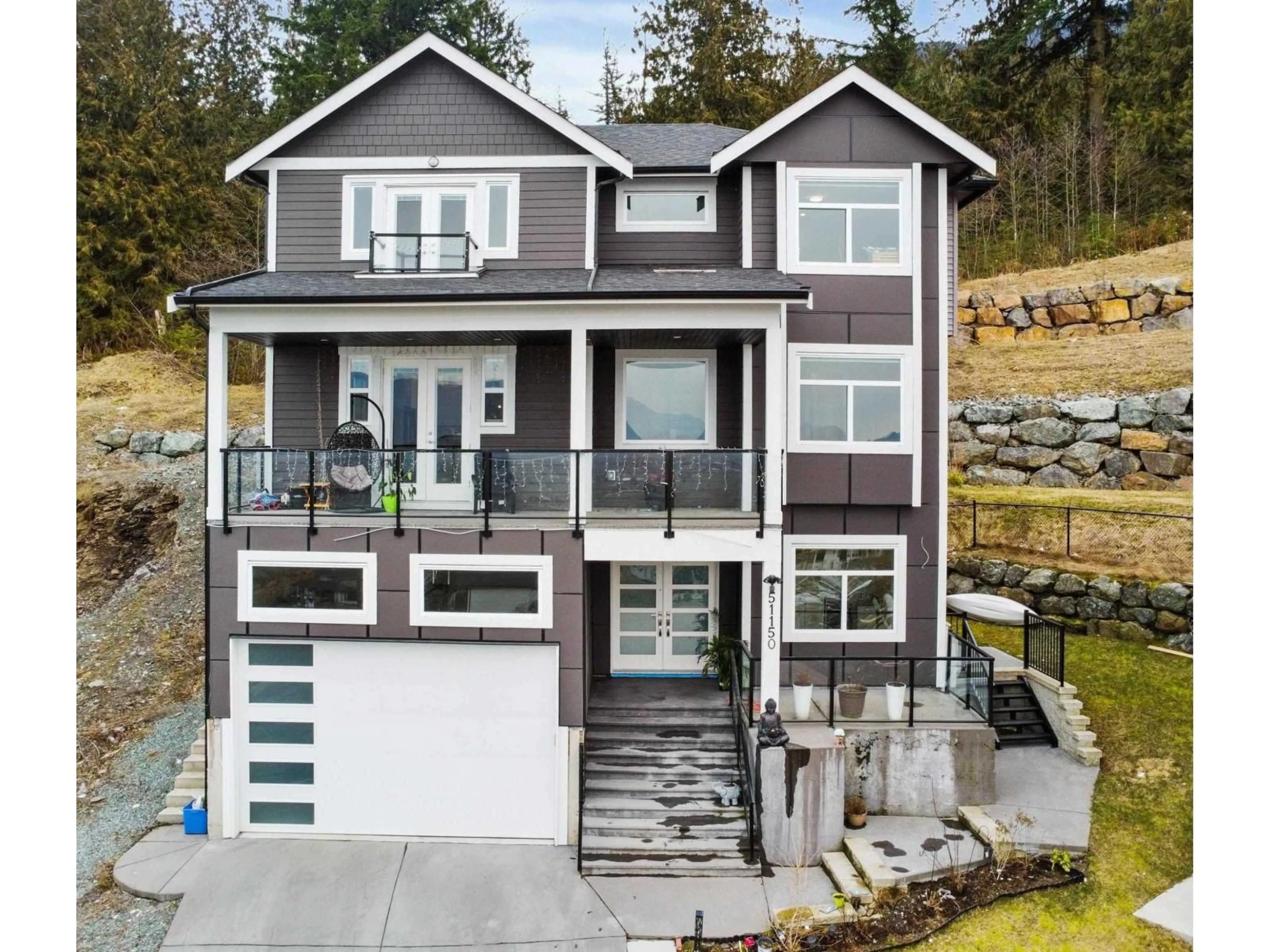 Home with vinyl exterior material, unknown for 51150 FARMERS WAY, Chilliwack British Columbia V4Z0E4