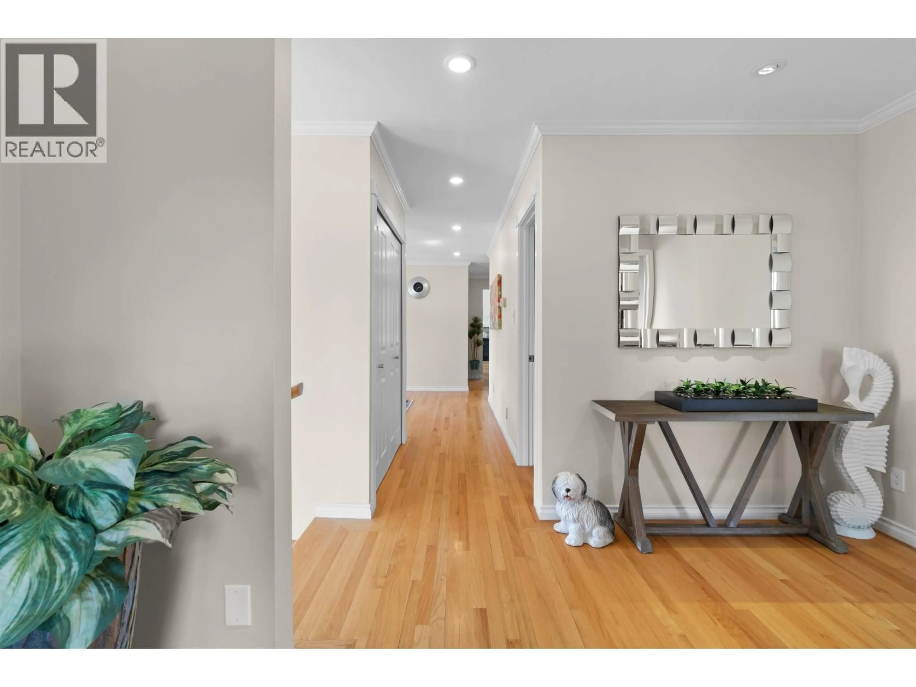 Indoor entryway for 4635 CAULFEILD DRIVE, West Vancouver British Columbia V7W1E9