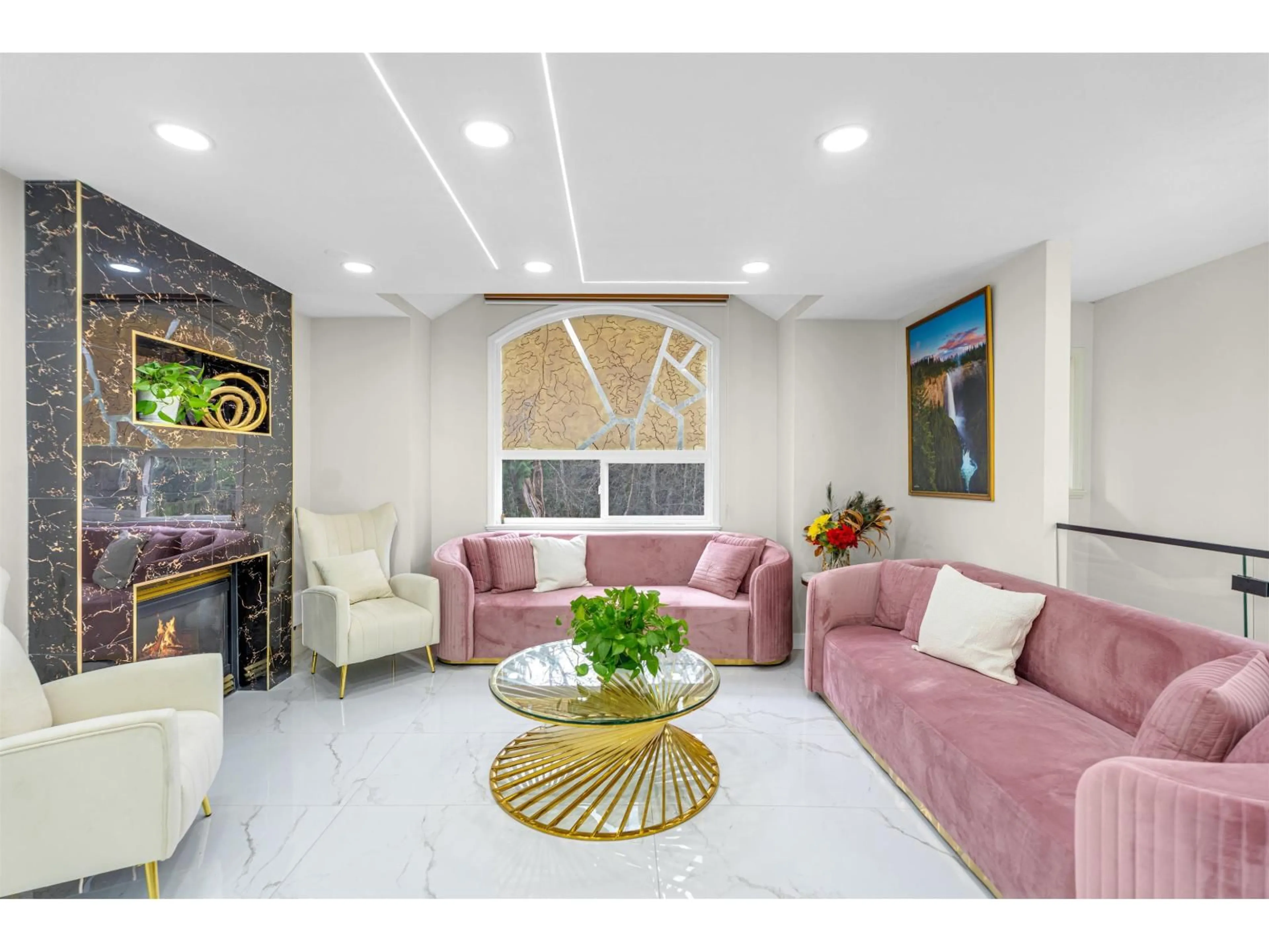 Lobby for 4840 196 STREET, Langley British Columbia V3A7Z7