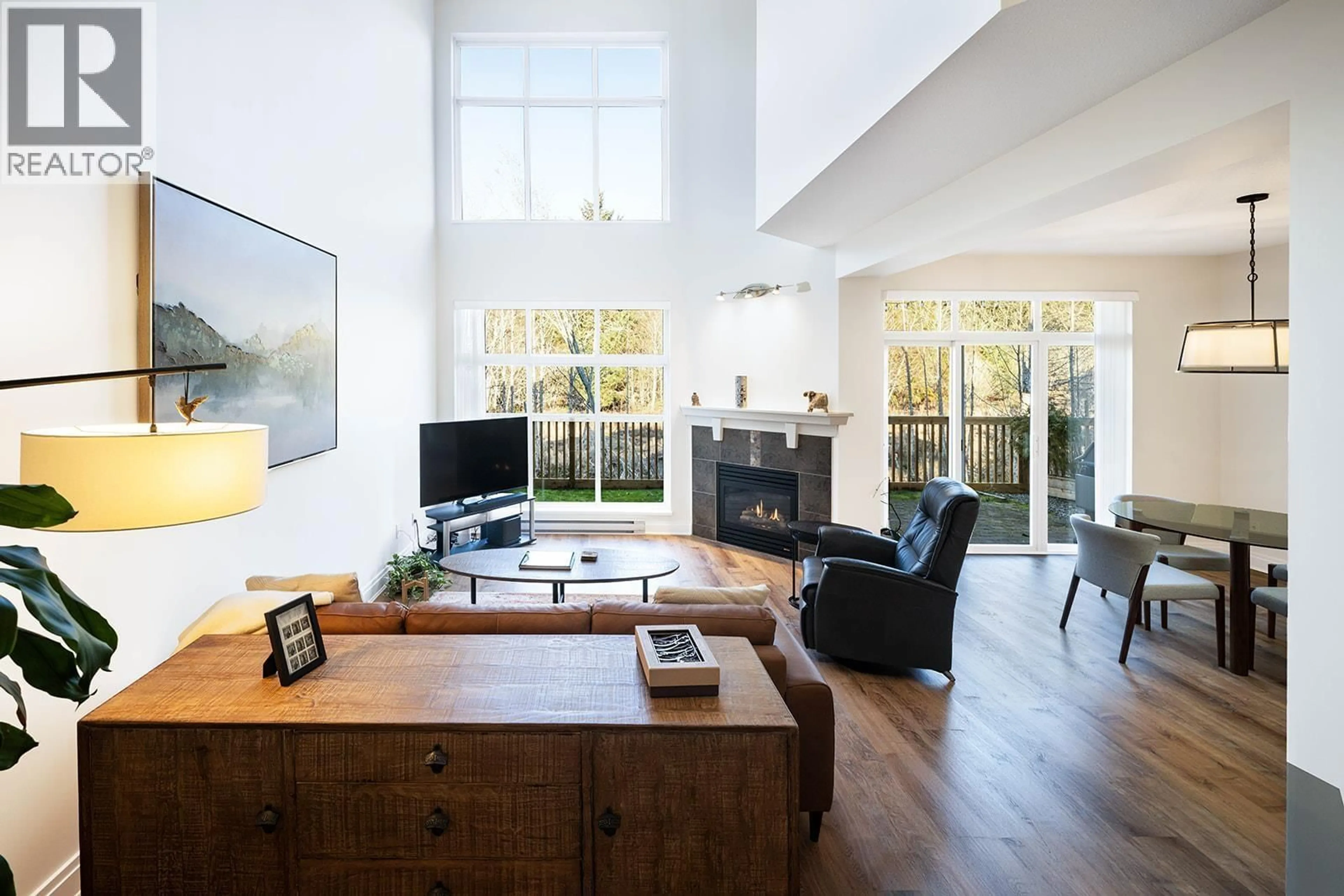 Living room with furniture, unknown for 19 - 40750 TANTALUS ROAD, Squamish British Columbia V8B0L4