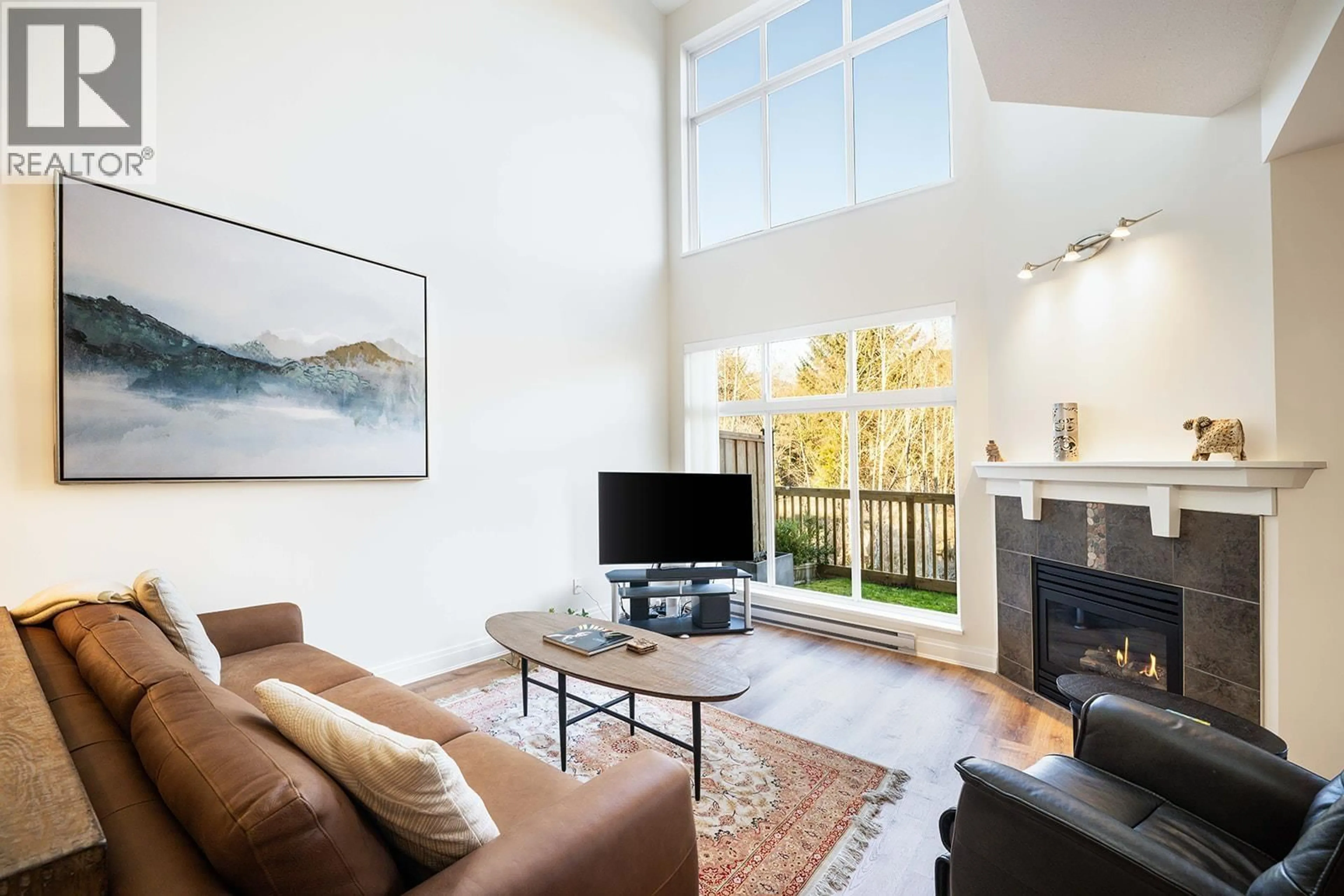 Living room with furniture, unknown for 19 - 40750 TANTALUS ROAD, Squamish British Columbia V8B0L4