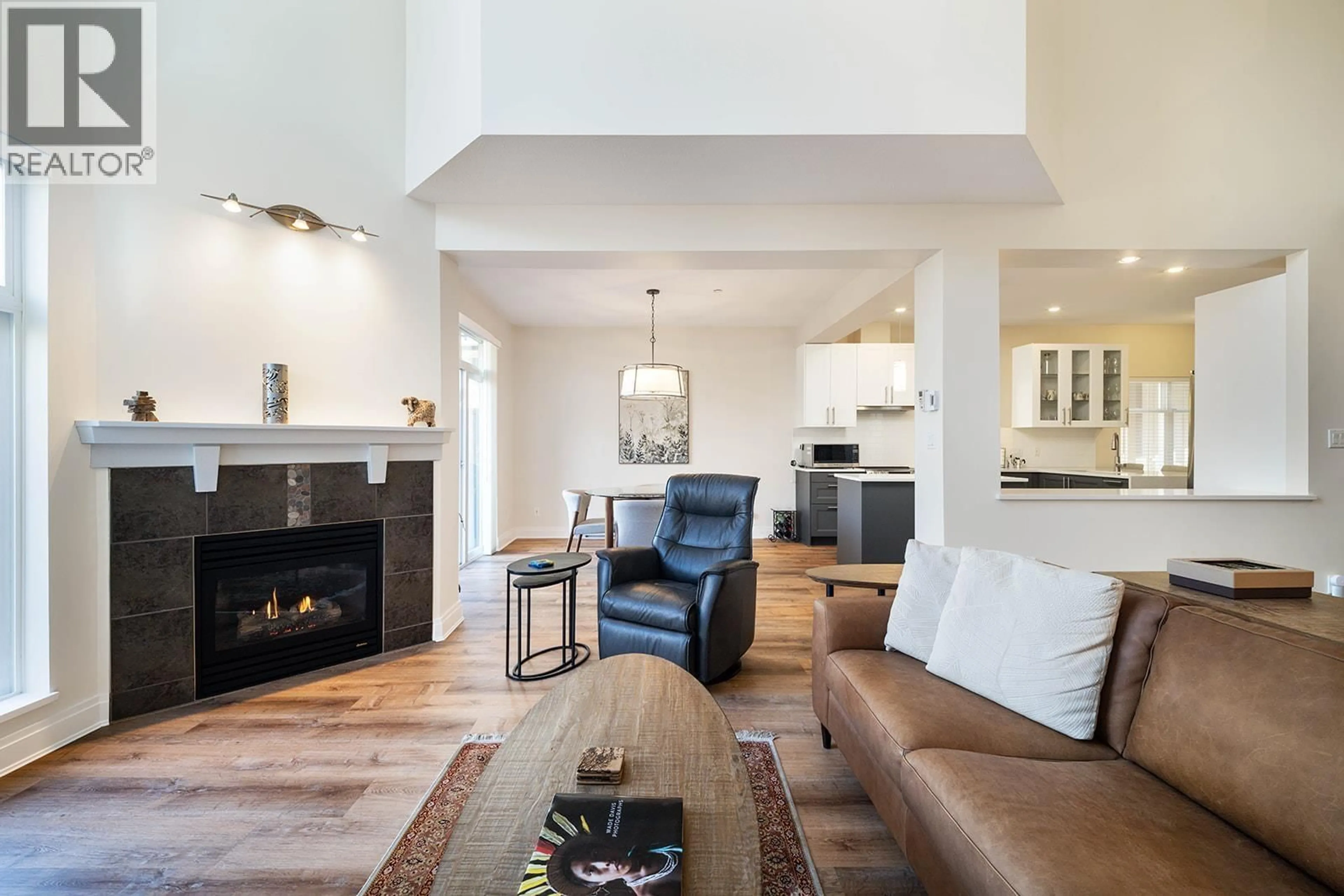 Living room with furniture, unknown for 19 - 40750 TANTALUS ROAD, Squamish British Columbia V8B0L4