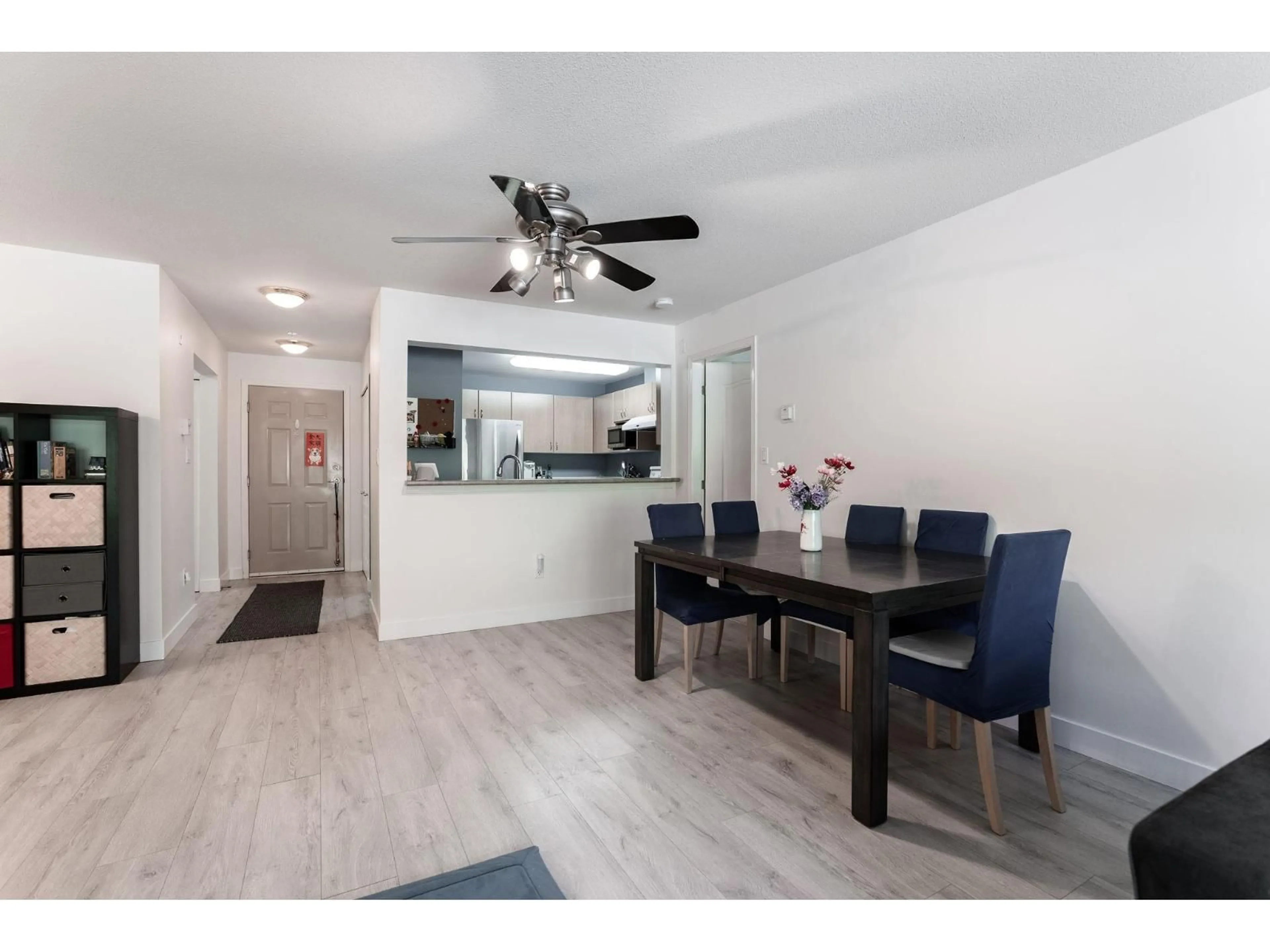 Unknown for 312 - 15220 GUILDFORD DRIVE, Surrey British Columbia V3R0Y6