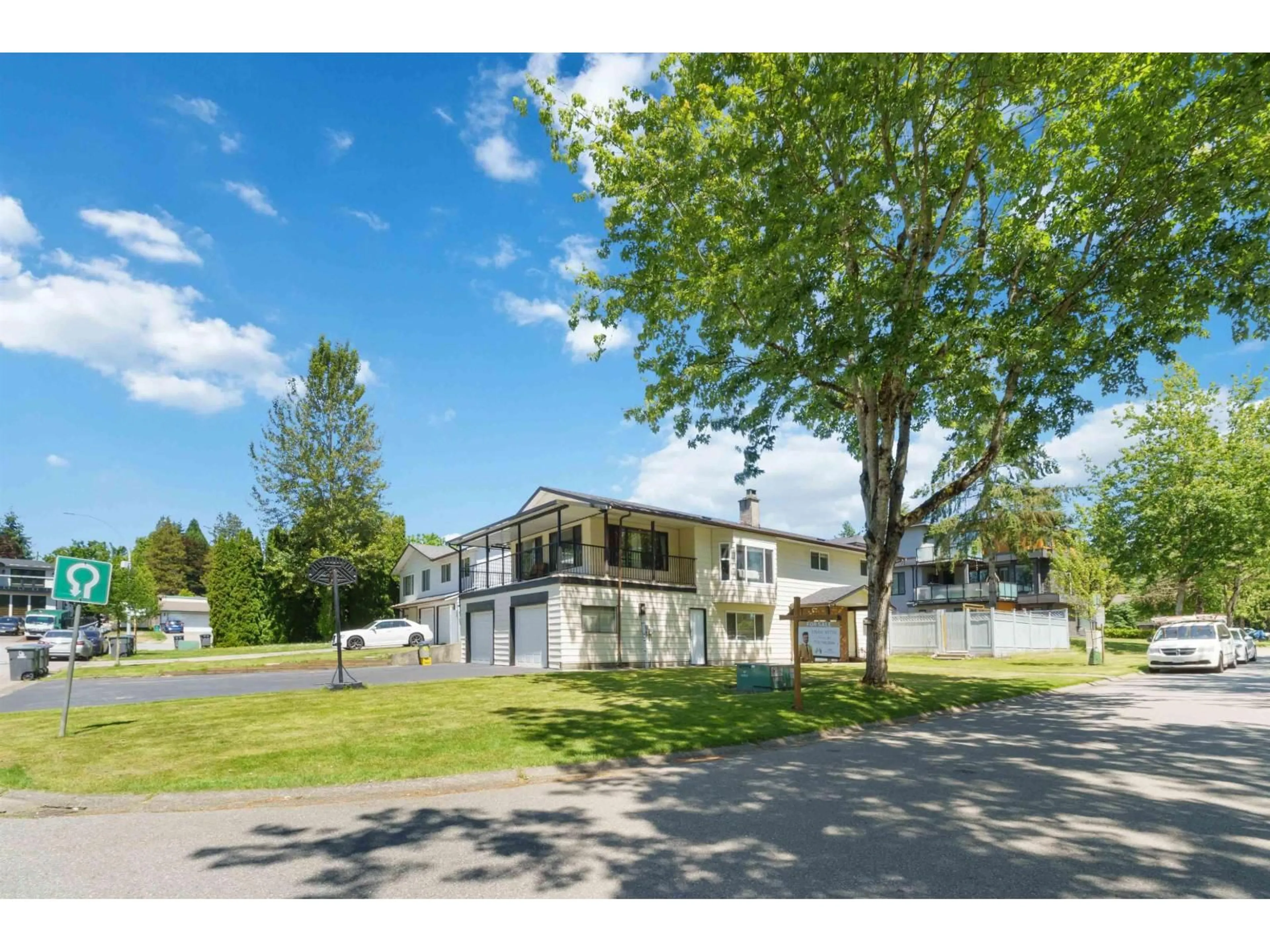 A pic from outside/outdoor area/front of a property/back of a property/a pic from drone, unknown for 14471 85A AVENUE, Surrey British Columbia V3S5W3