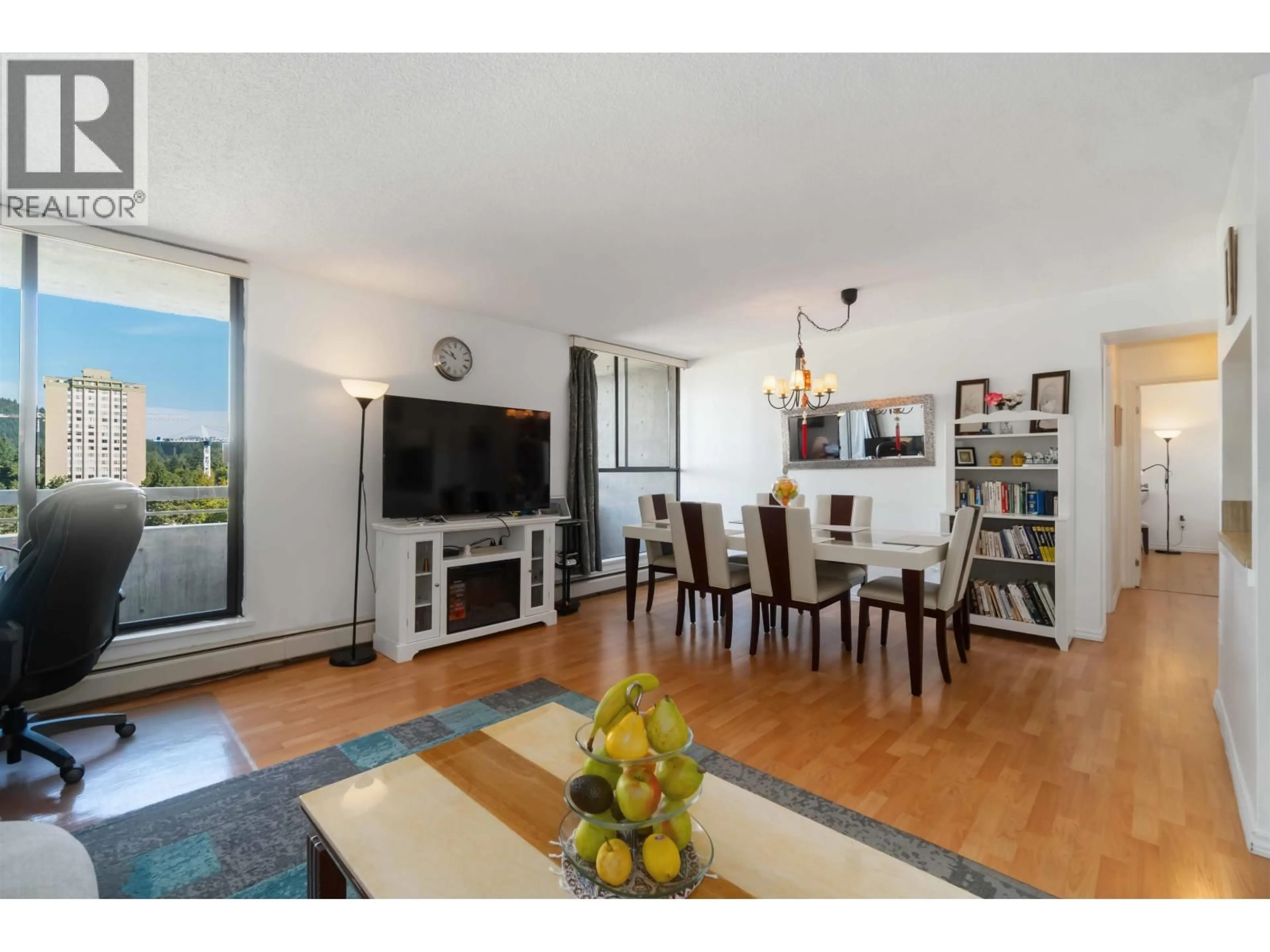 Living room with furniture, unknown for 1201 - 3755 BARTLETT COURT, Burnaby British Columbia V3J7G7